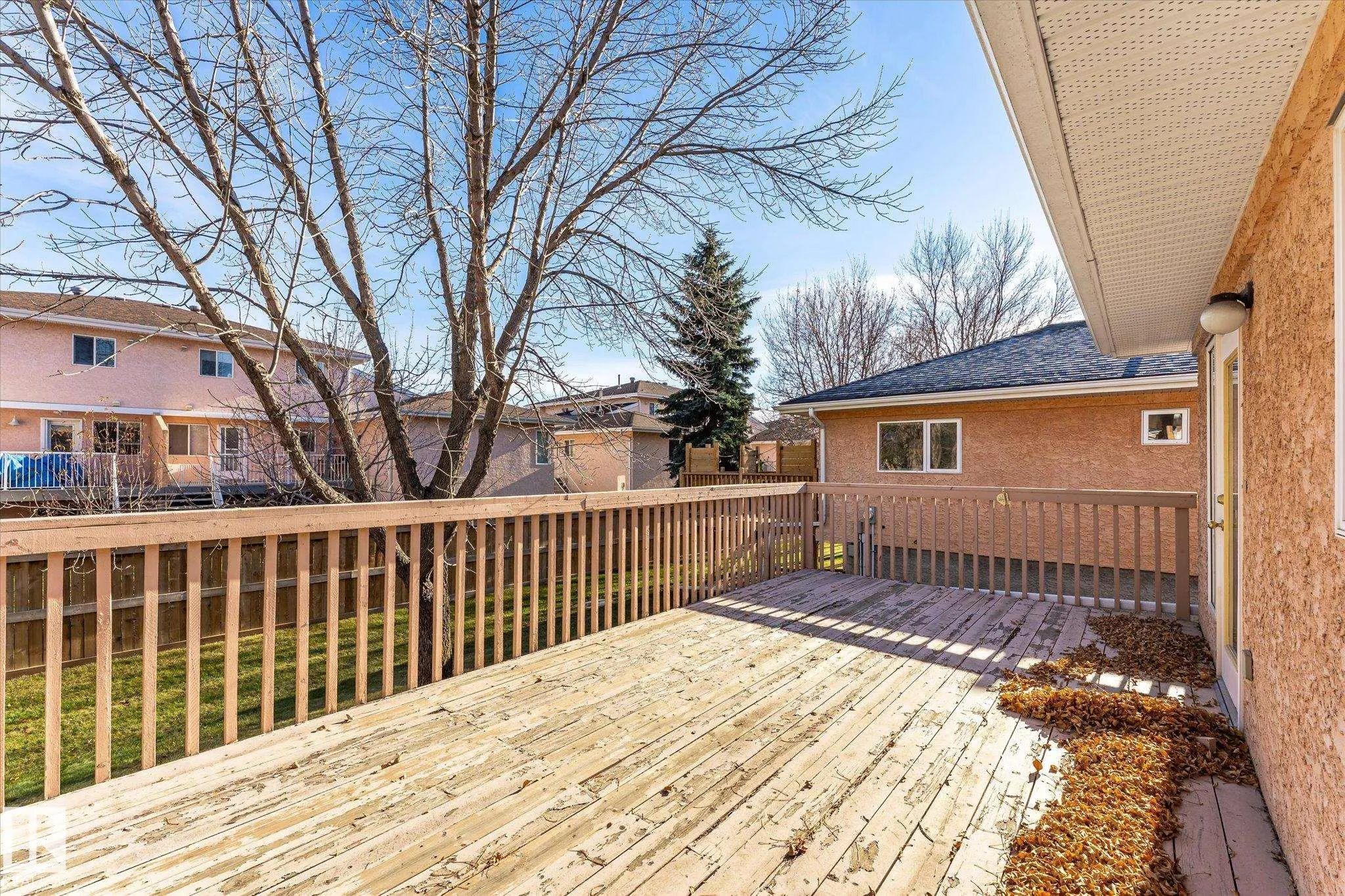 11115 9 Ave