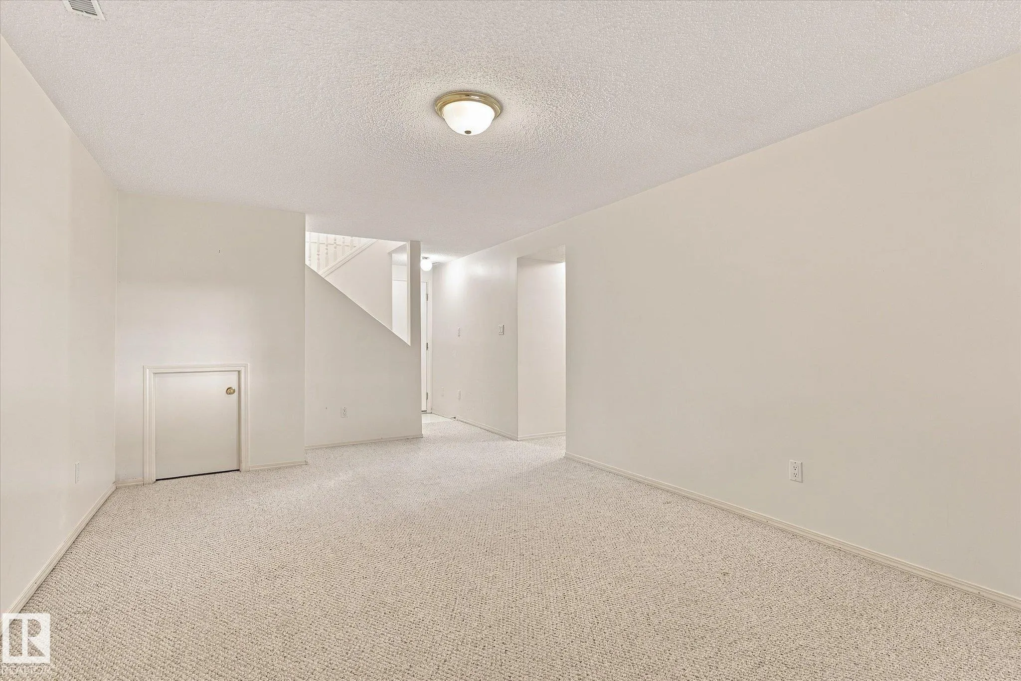 11115 9 Ave