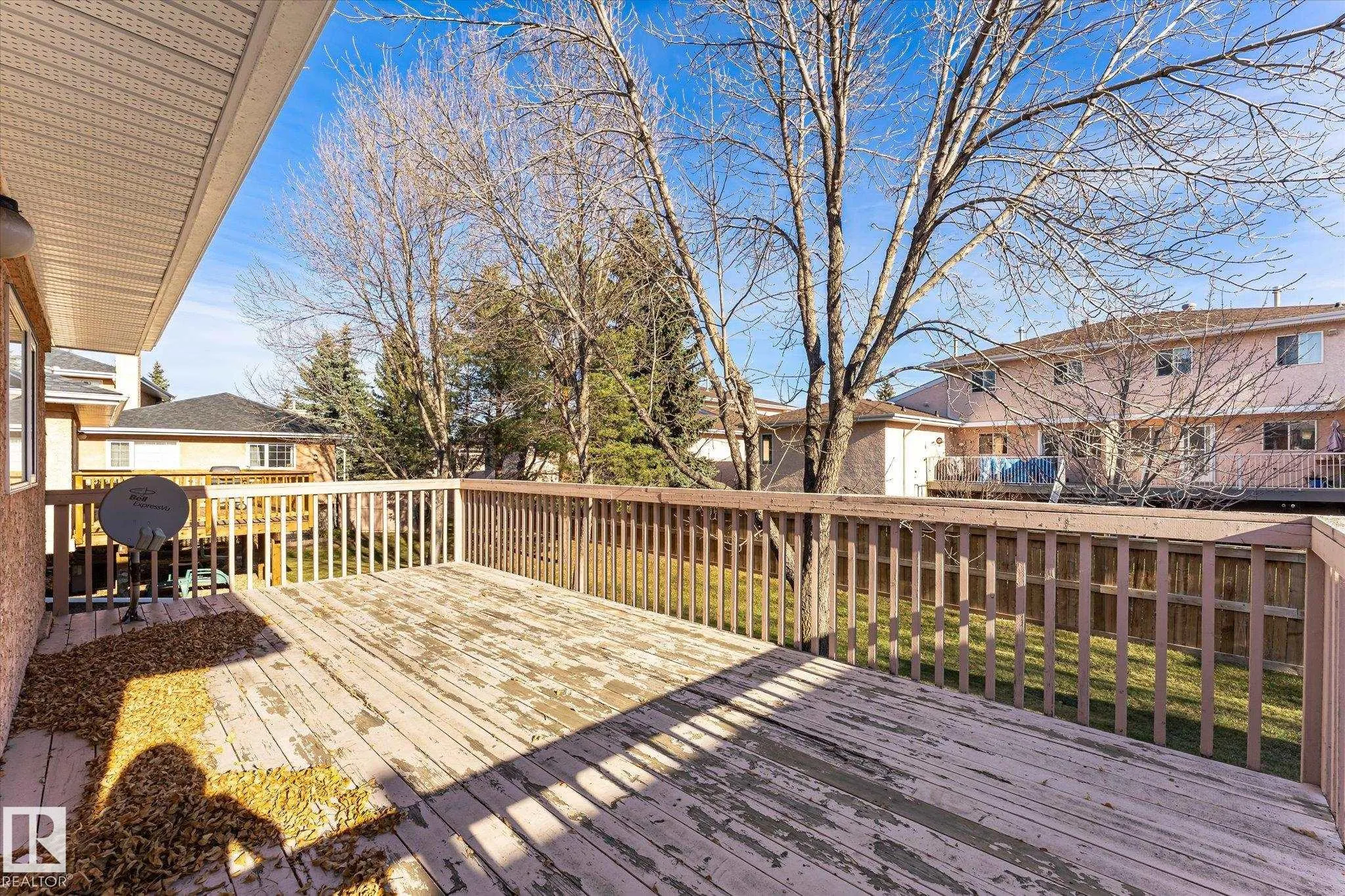 11115 9 Ave