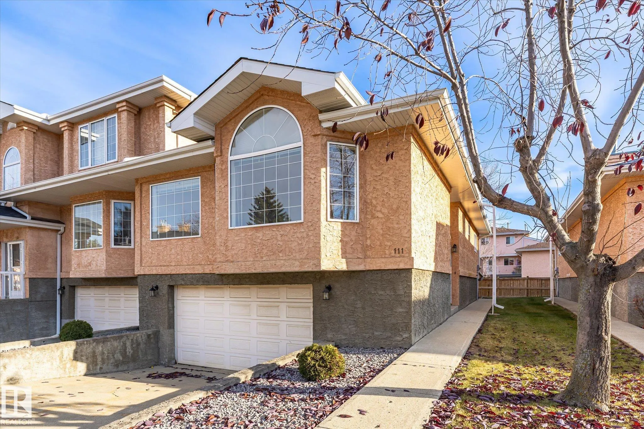 11115 9 Ave