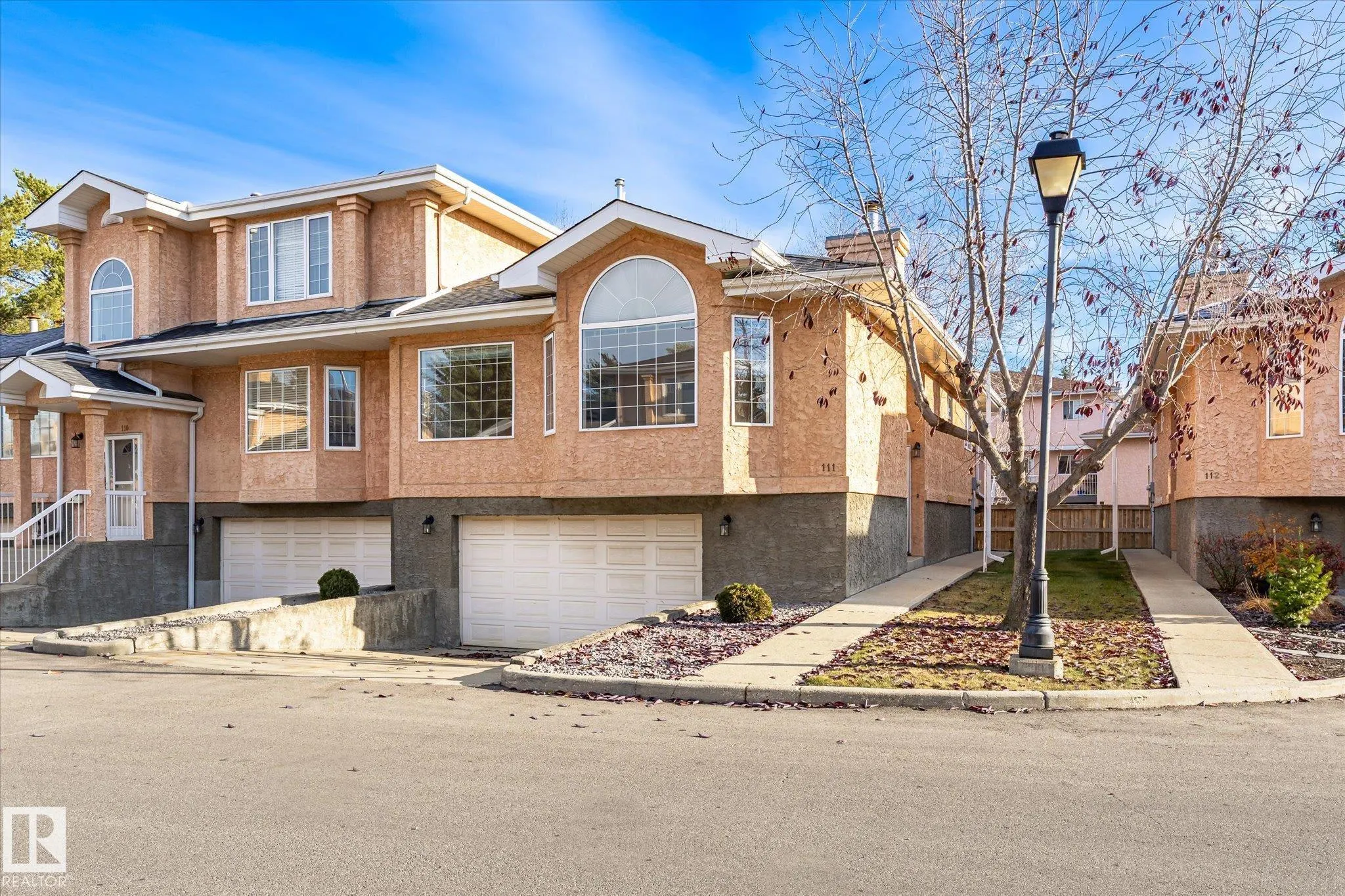 11115 9 Ave