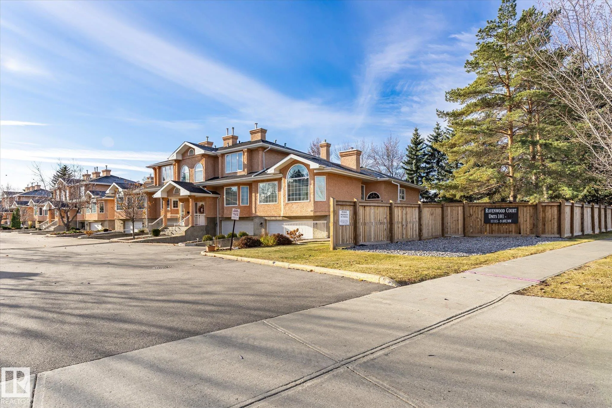 11115 9 Ave