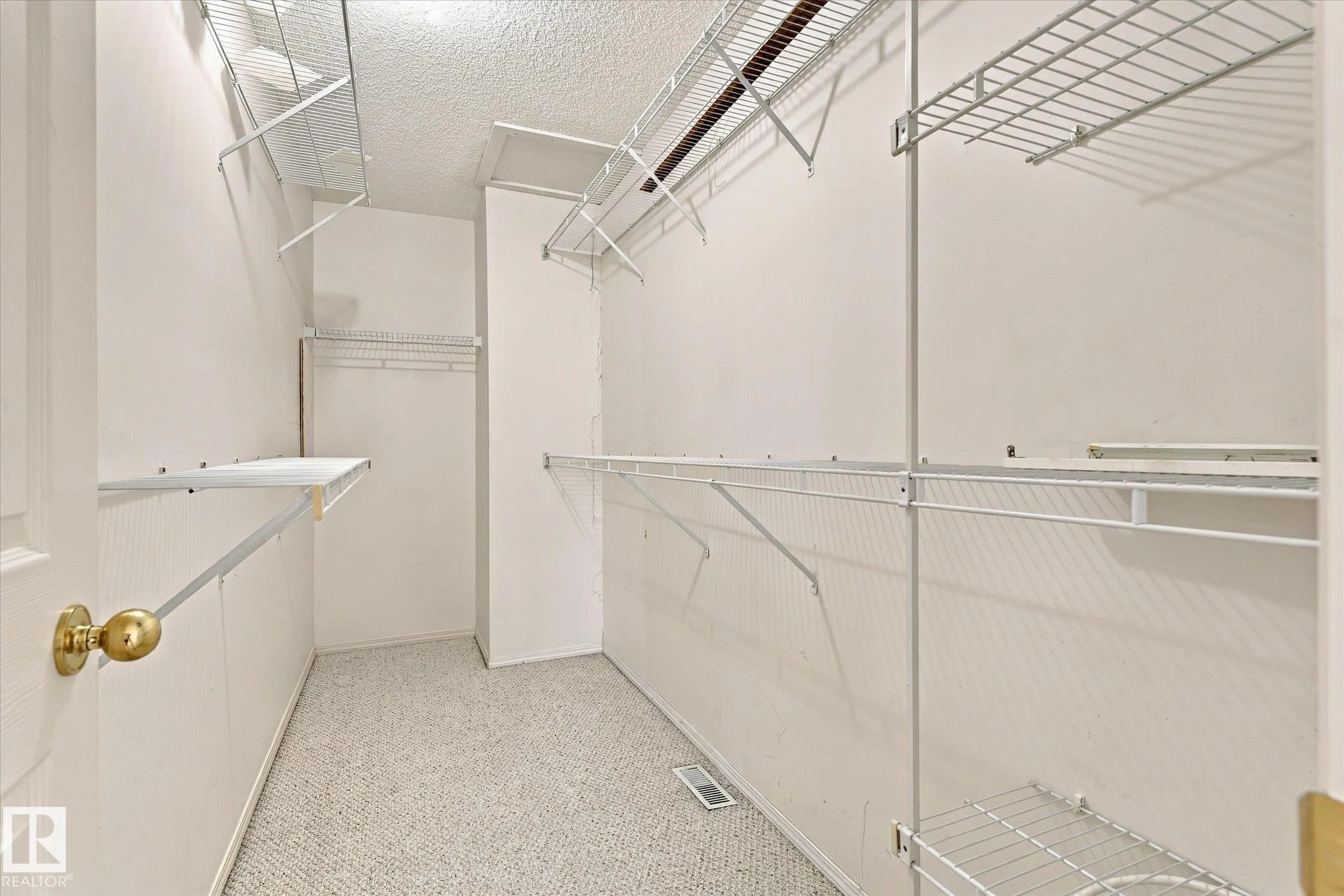 11115 9 Ave