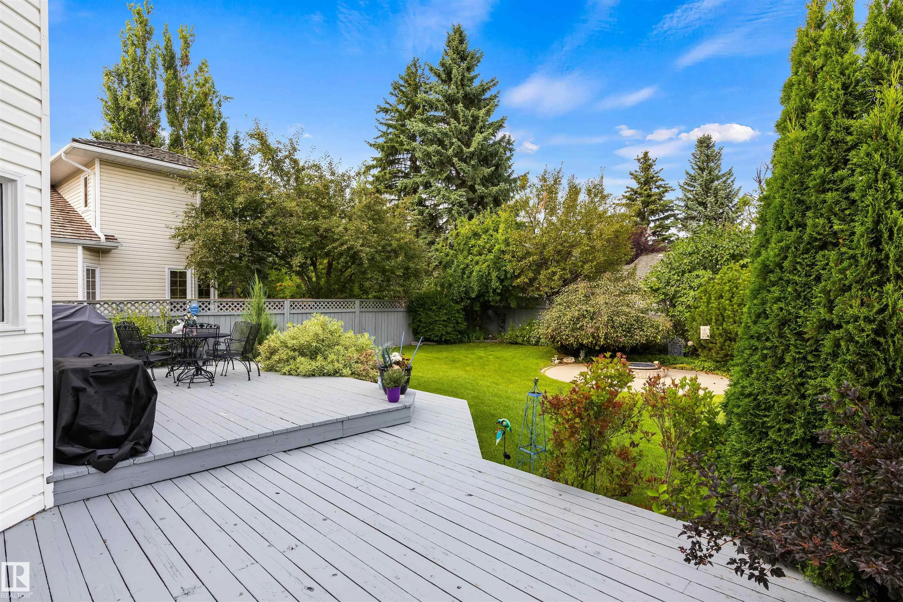 9 PAQUETTE Place