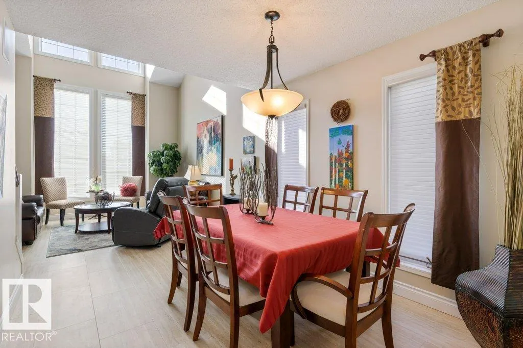9 PAQUETTE Place