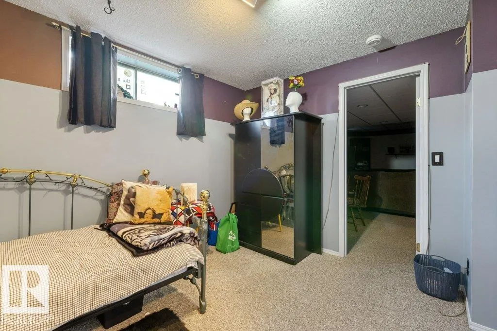 9 PAQUETTE Place