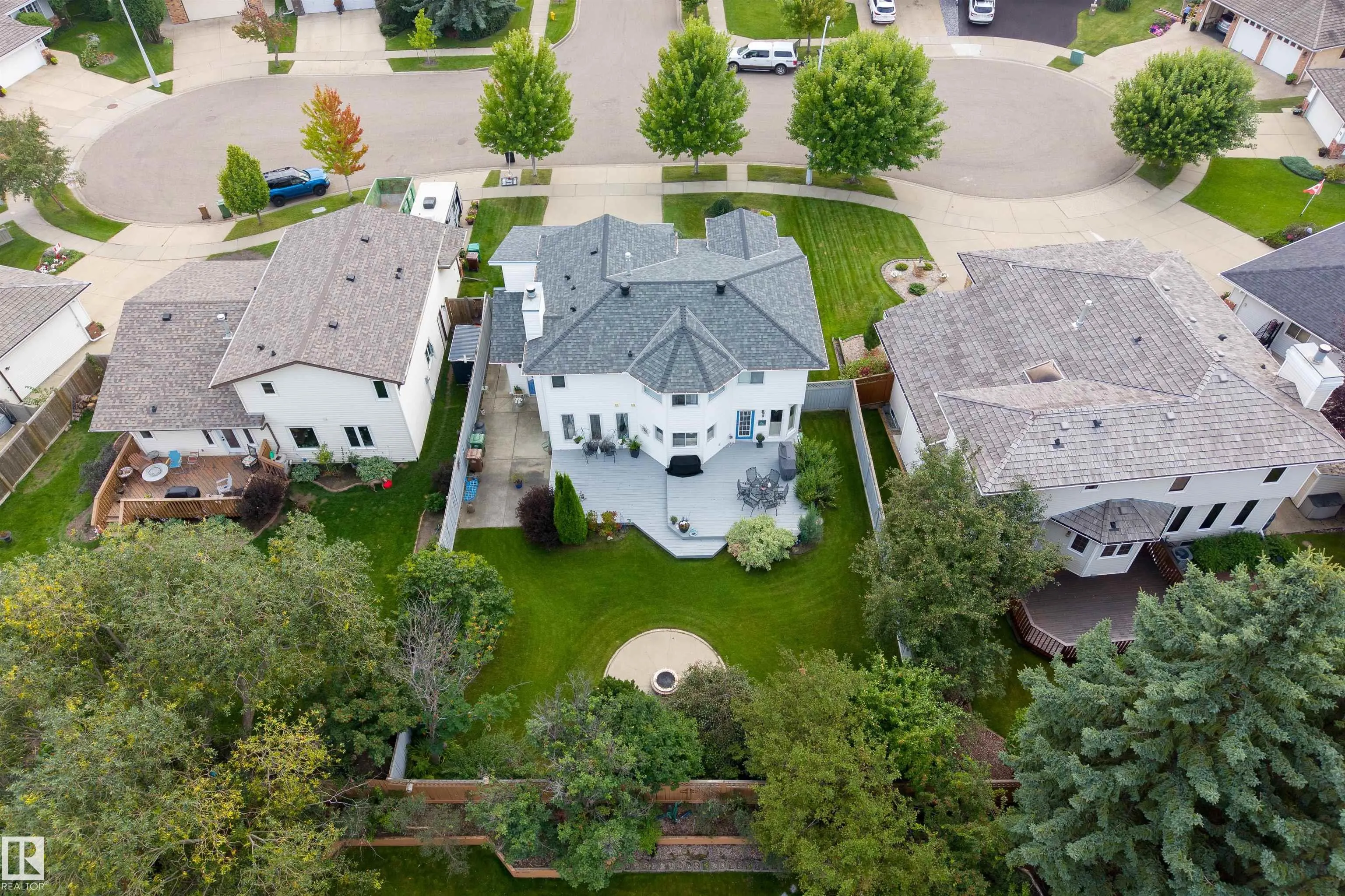 9 PAQUETTE Place