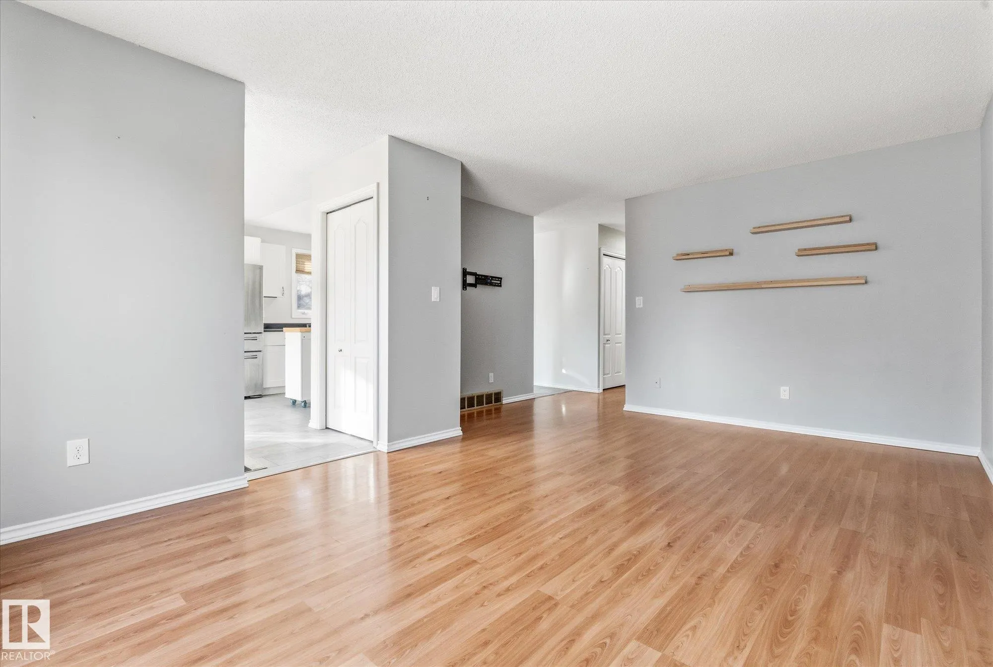 7 WESTERLAND Place