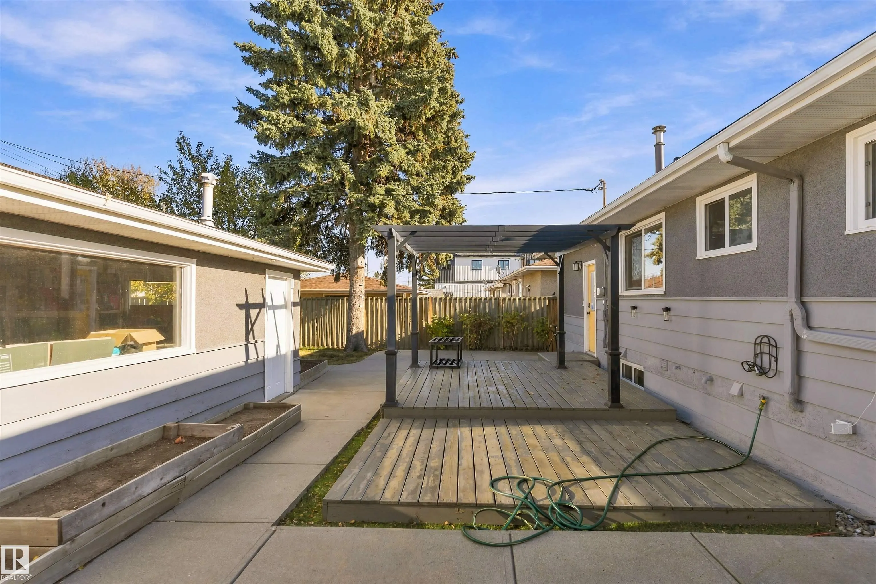 9508 129A Avenue