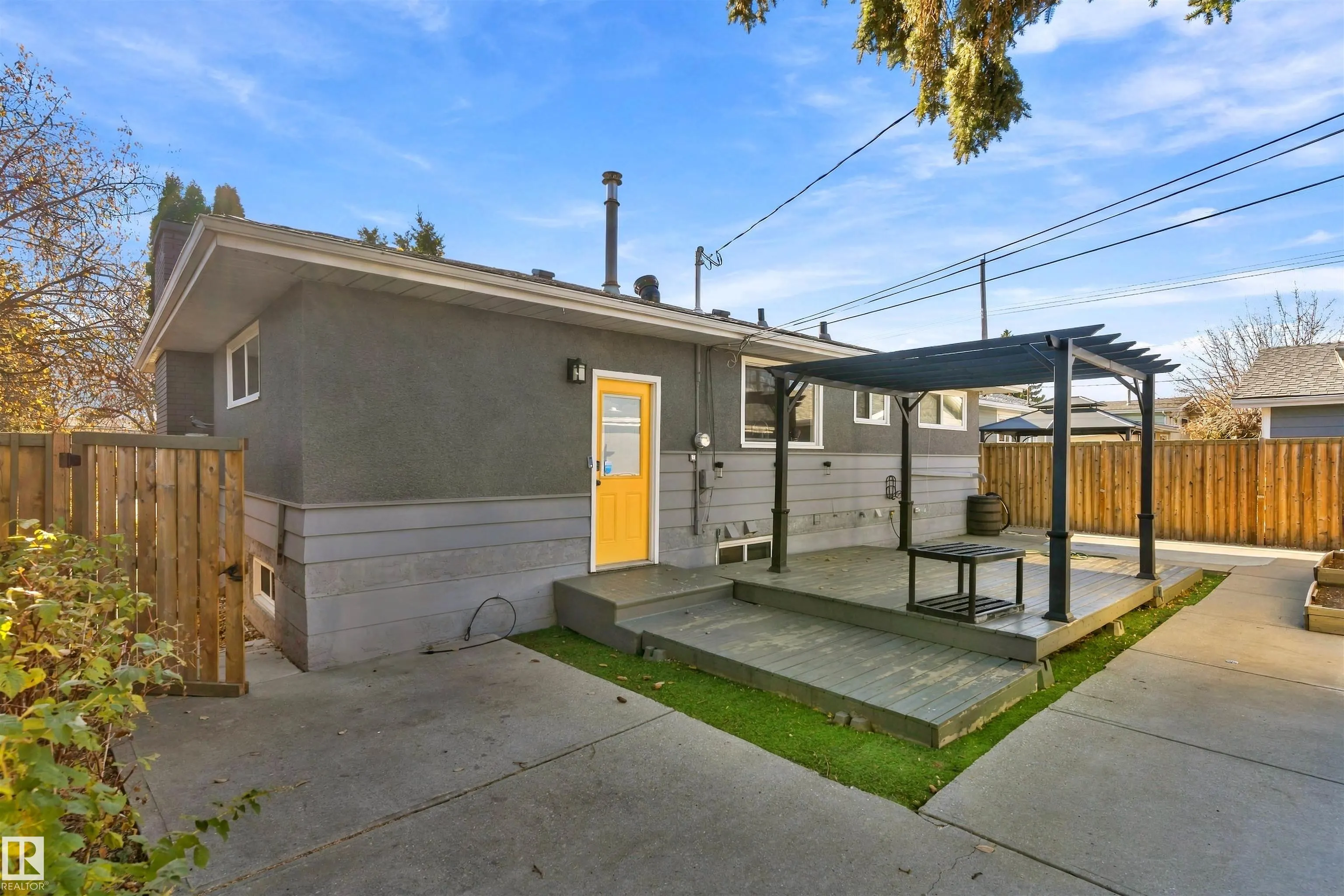 9508 129A Avenue