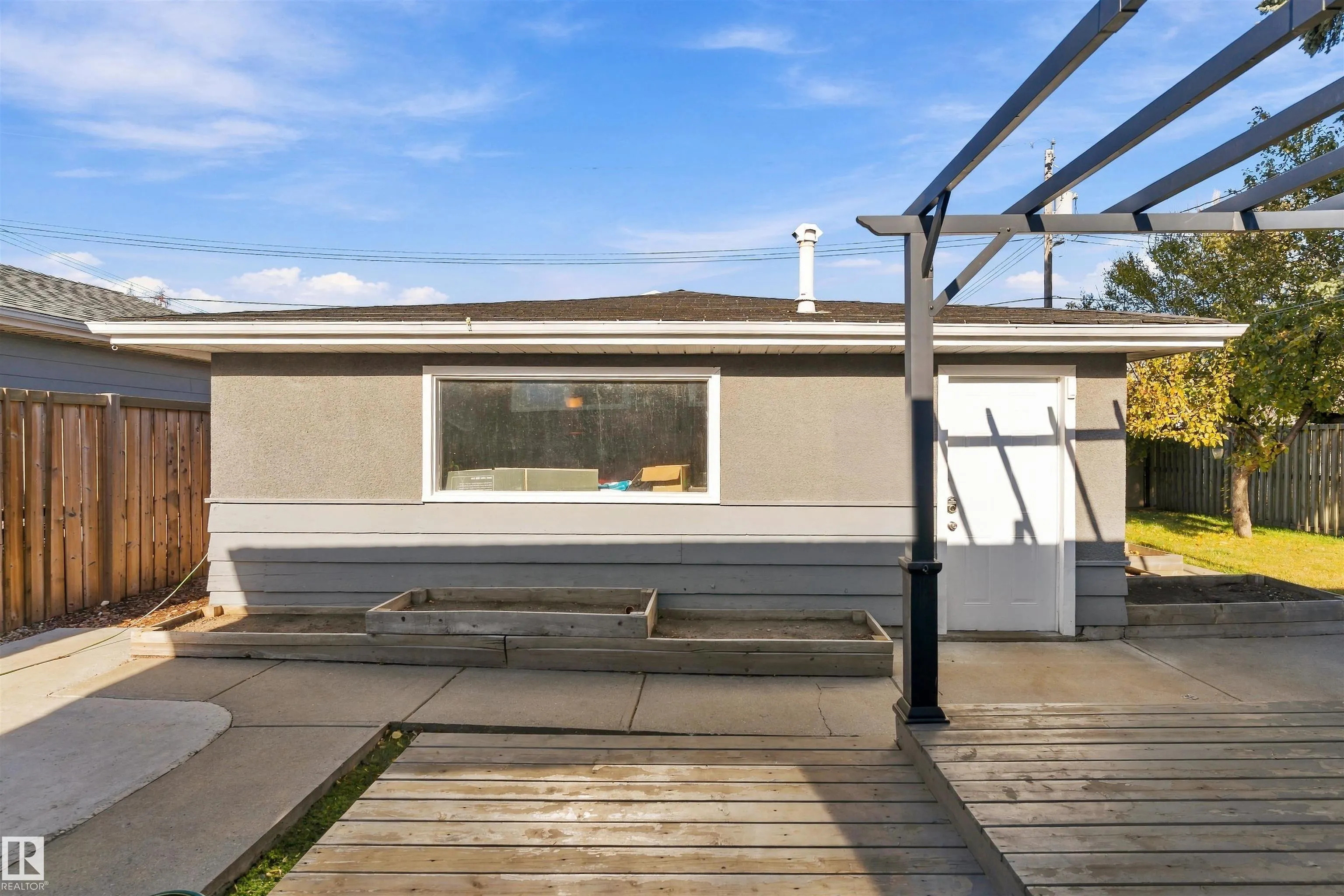 9508 129A Avenue