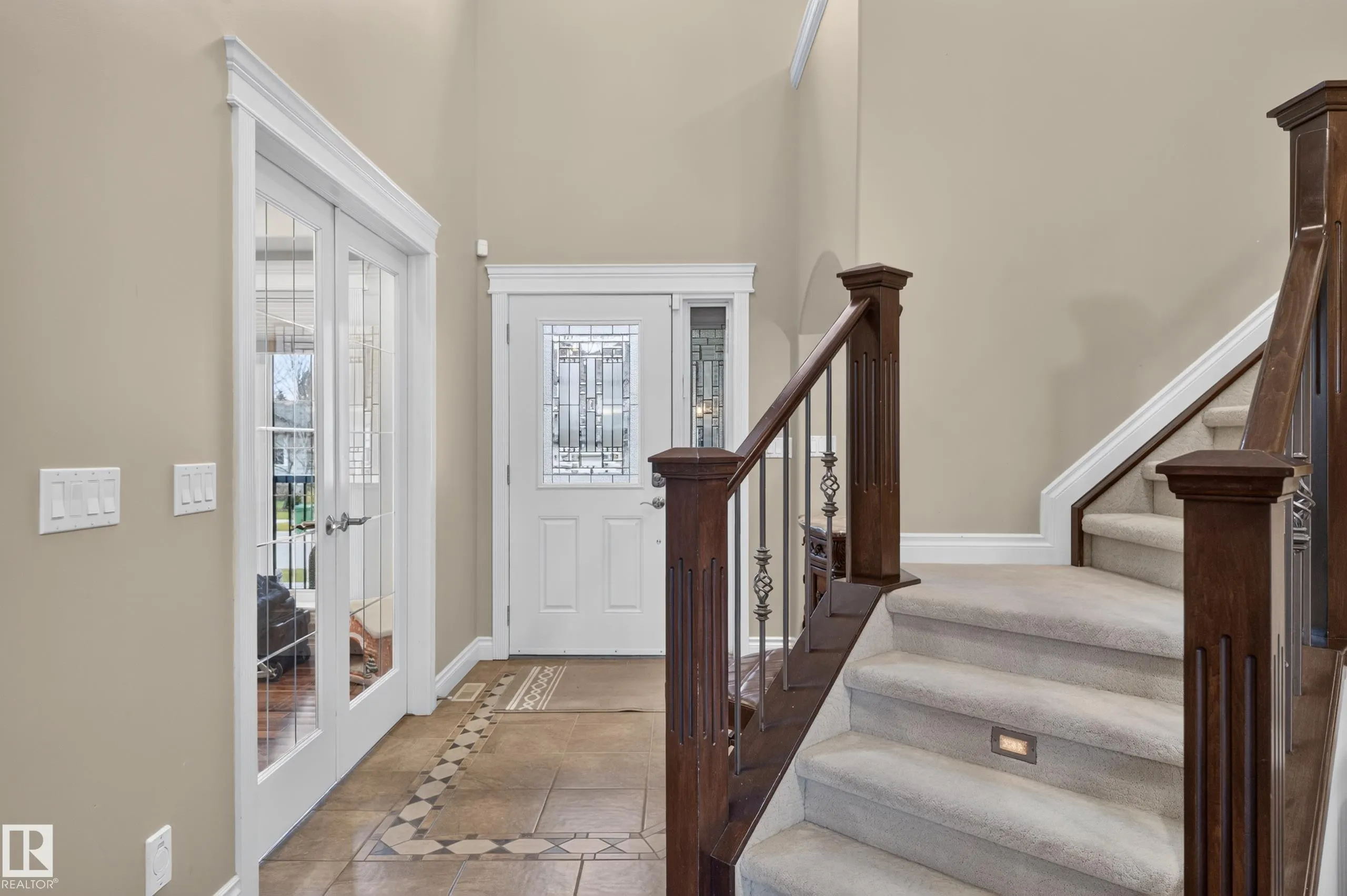 10 VALE Terrace