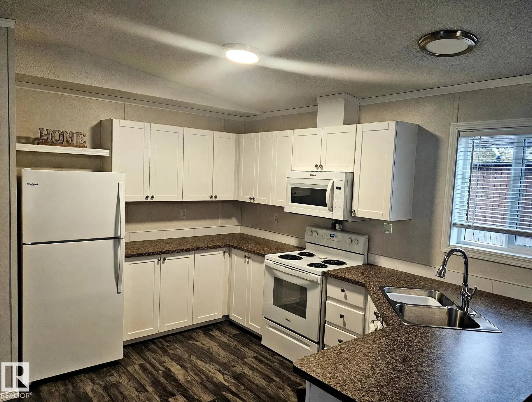12604 153 Avenue