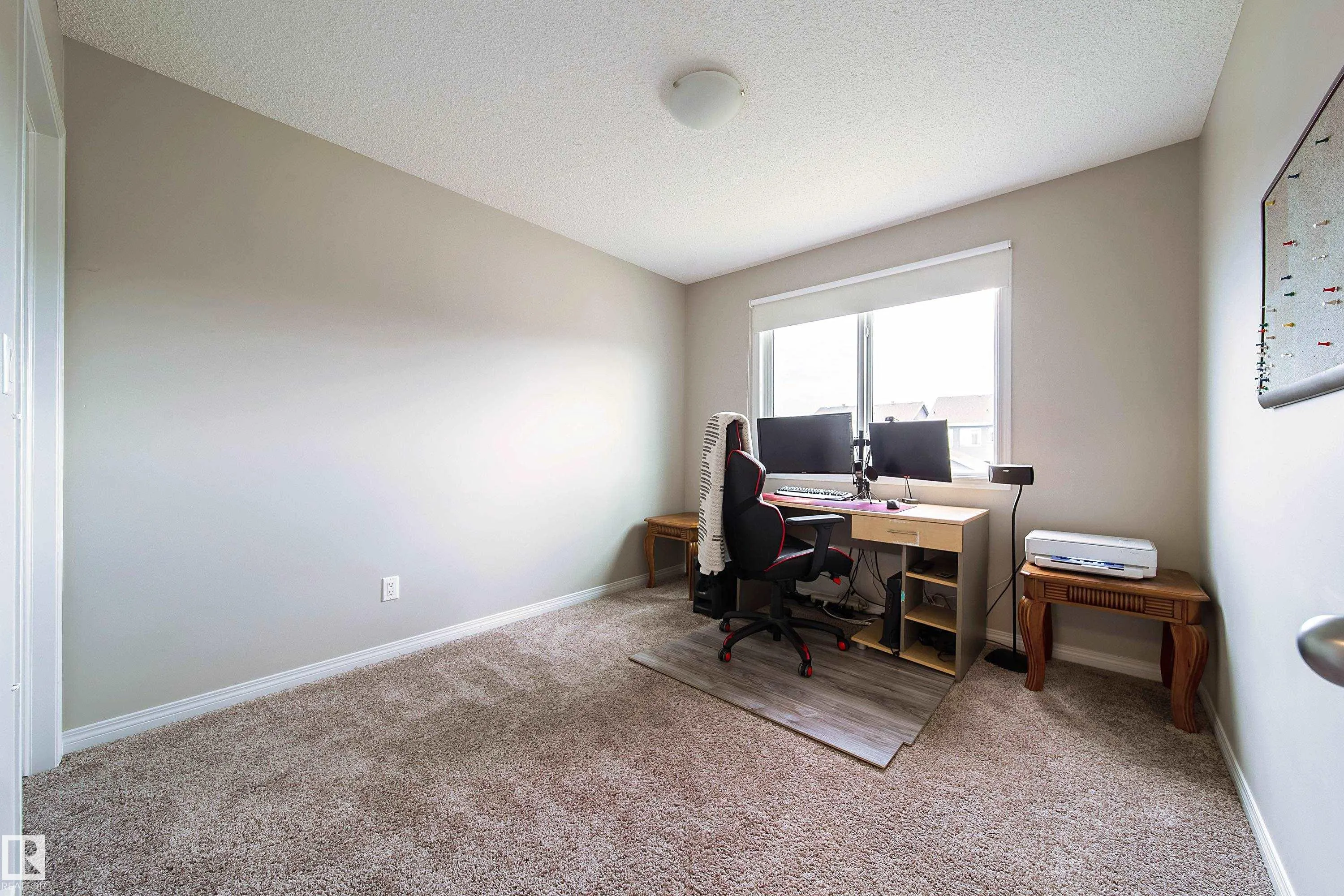 3211 Cherry Crescent