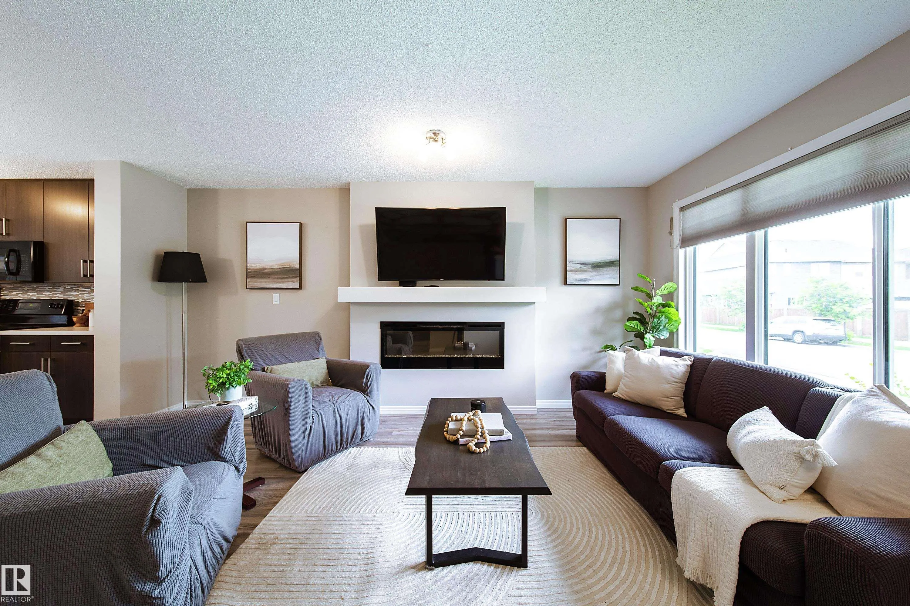 3211 Cherry Crescent
