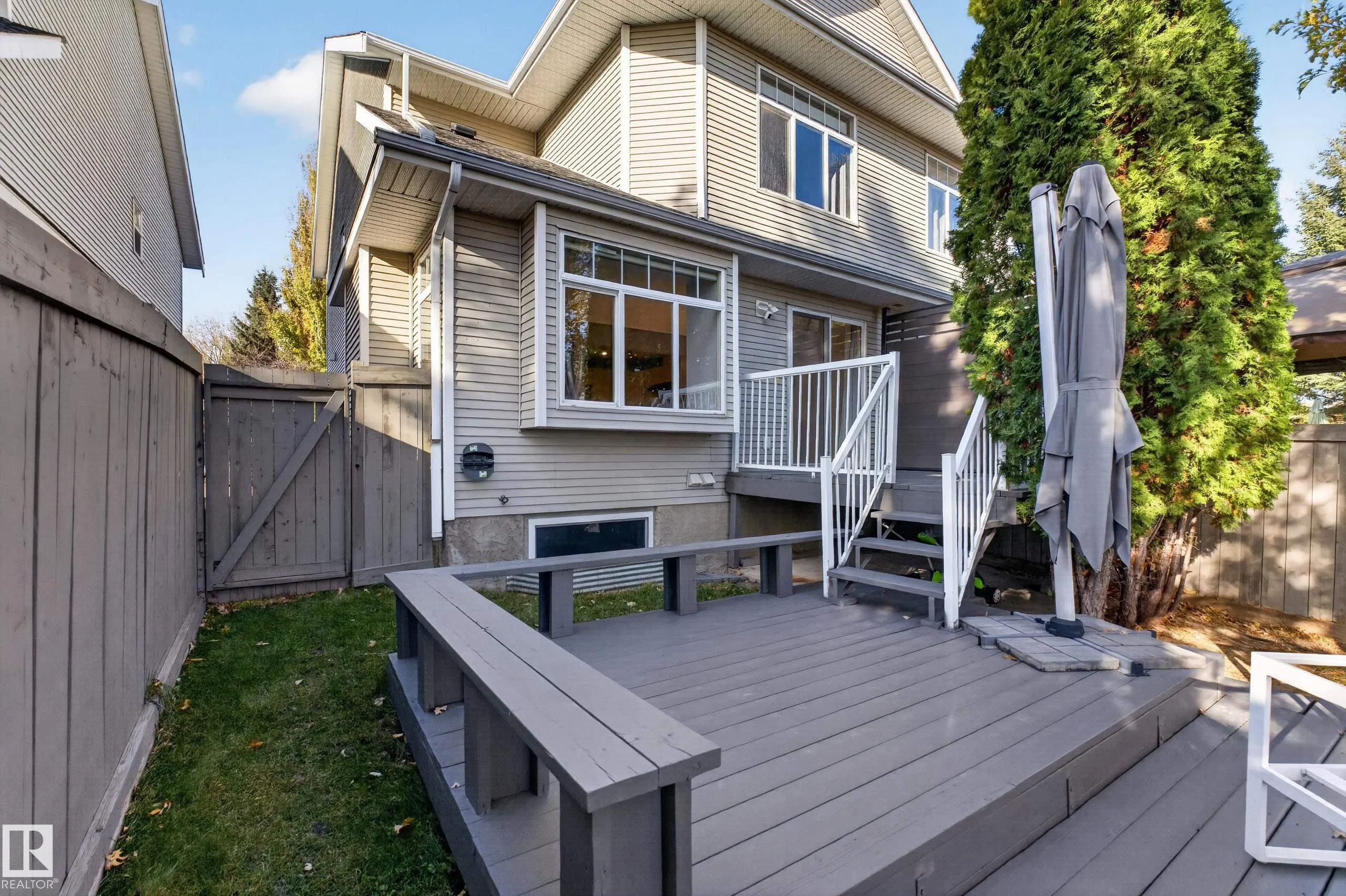 200 ERIN RIDGE Drive