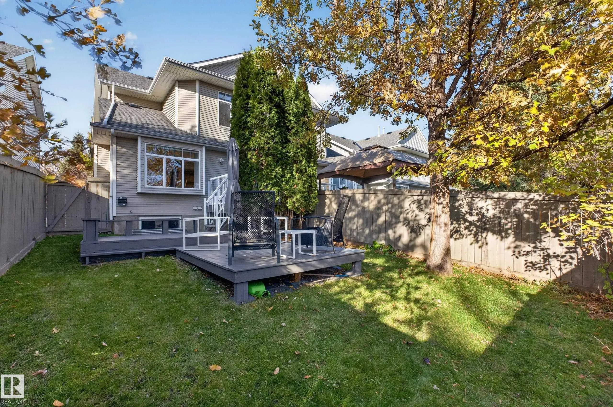200 ERIN RIDGE Drive
