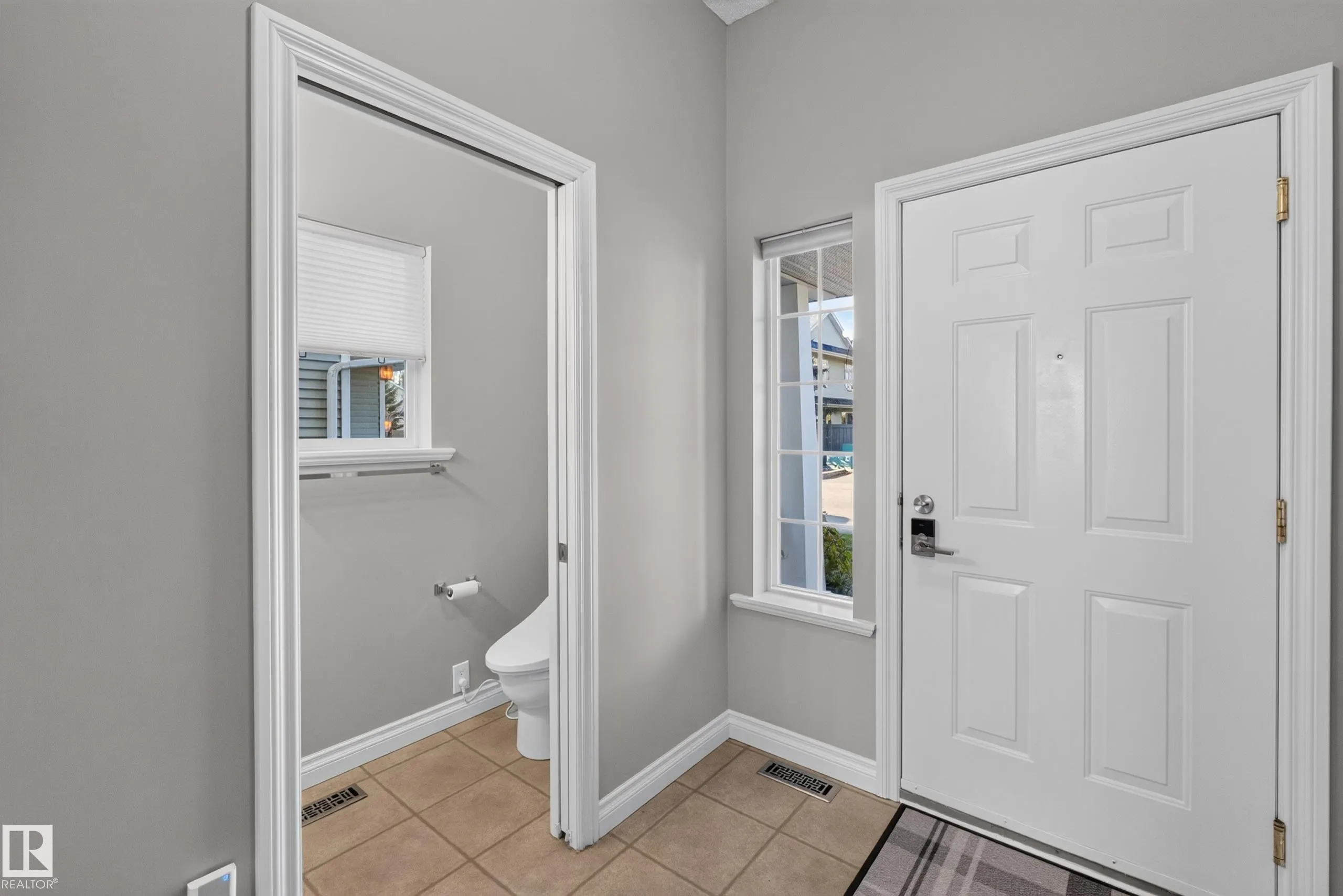 200 ERIN RIDGE Drive