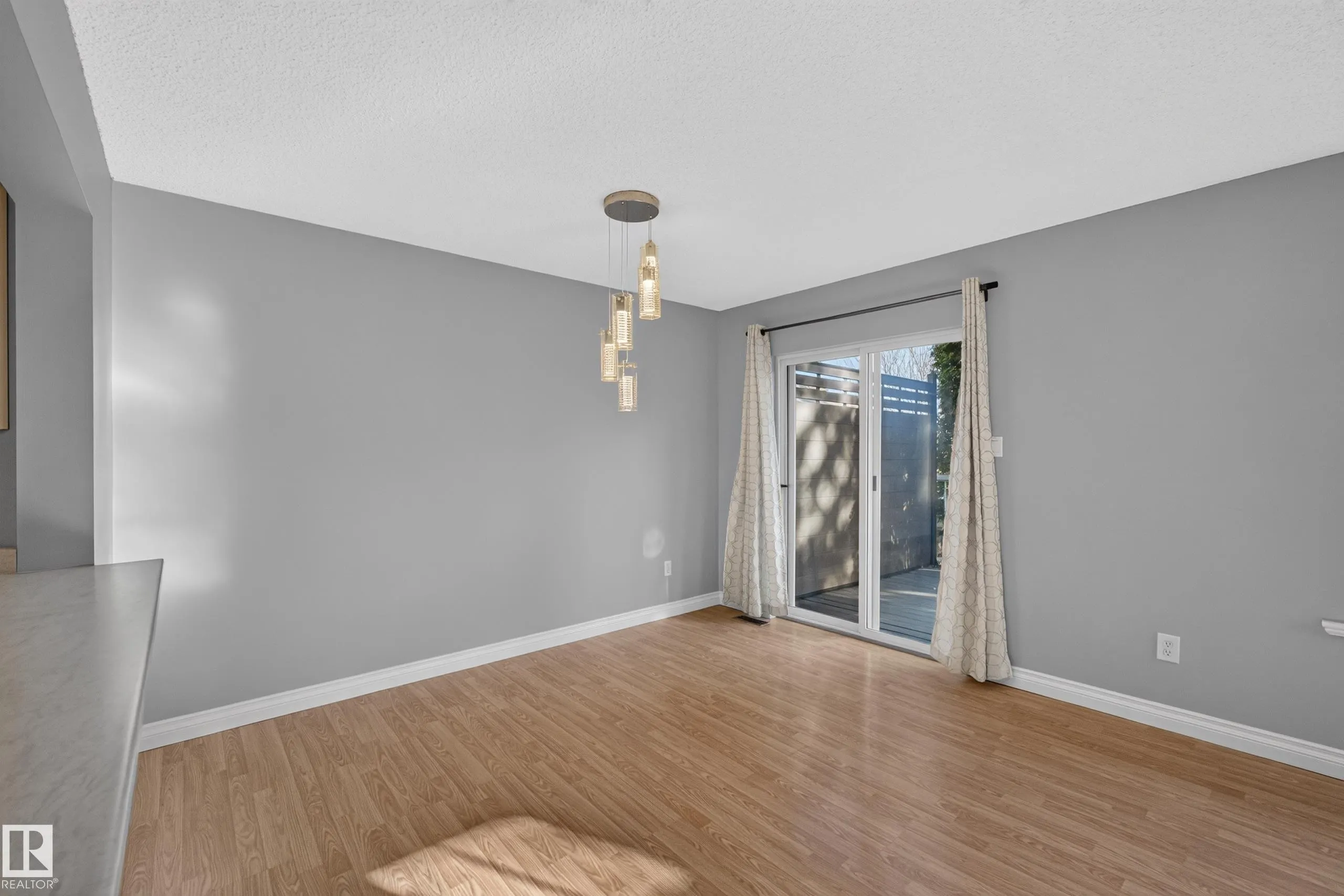 200 ERIN RIDGE Drive
