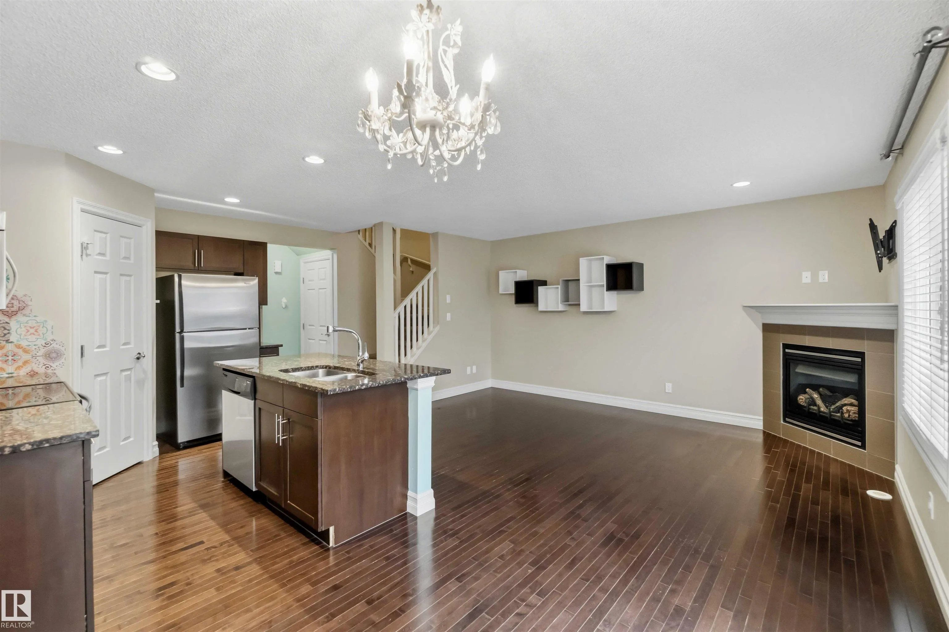 219 CHARLOTTE Way