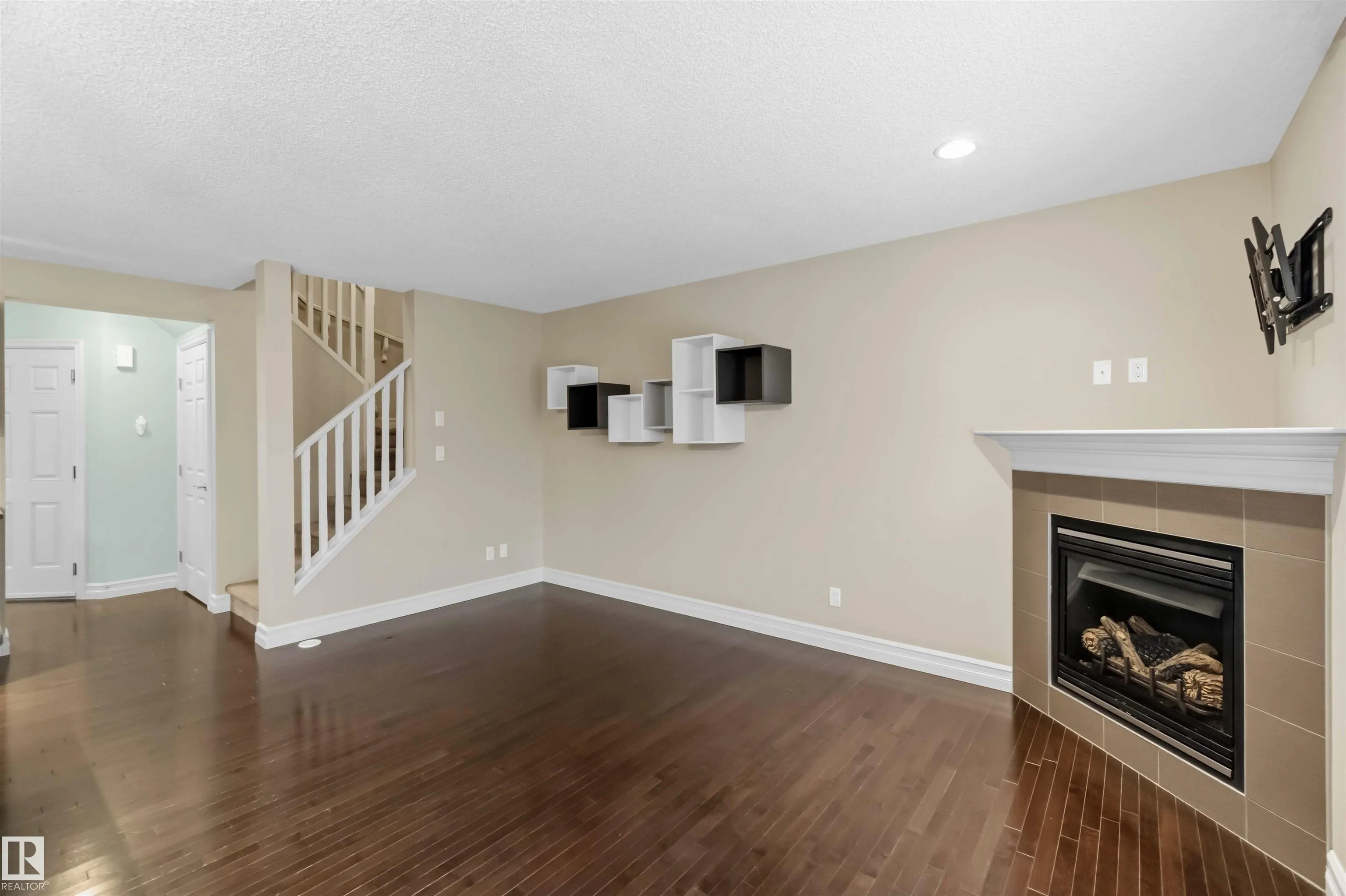 219 CHARLOTTE Way