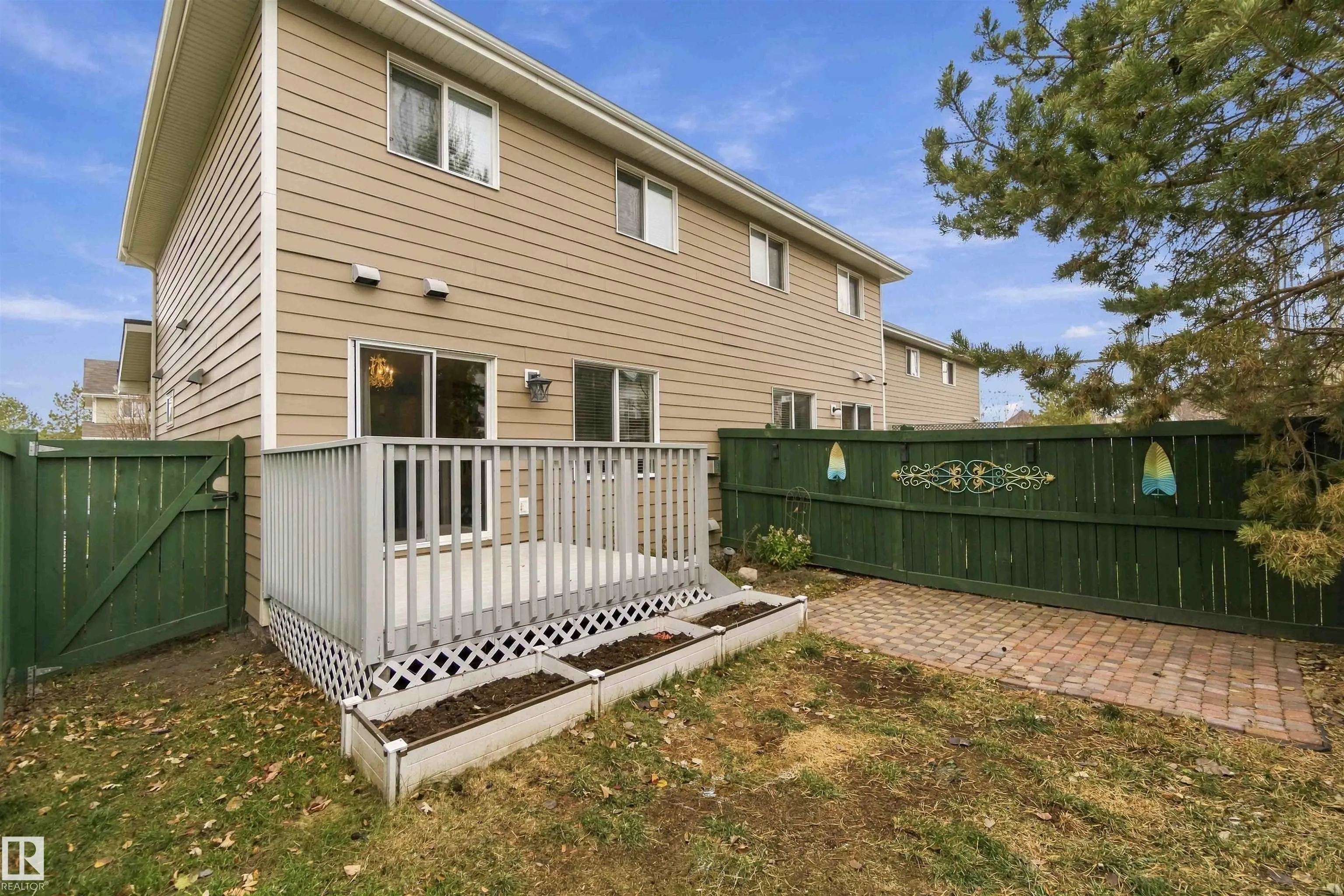 219 CHARLOTTE Way