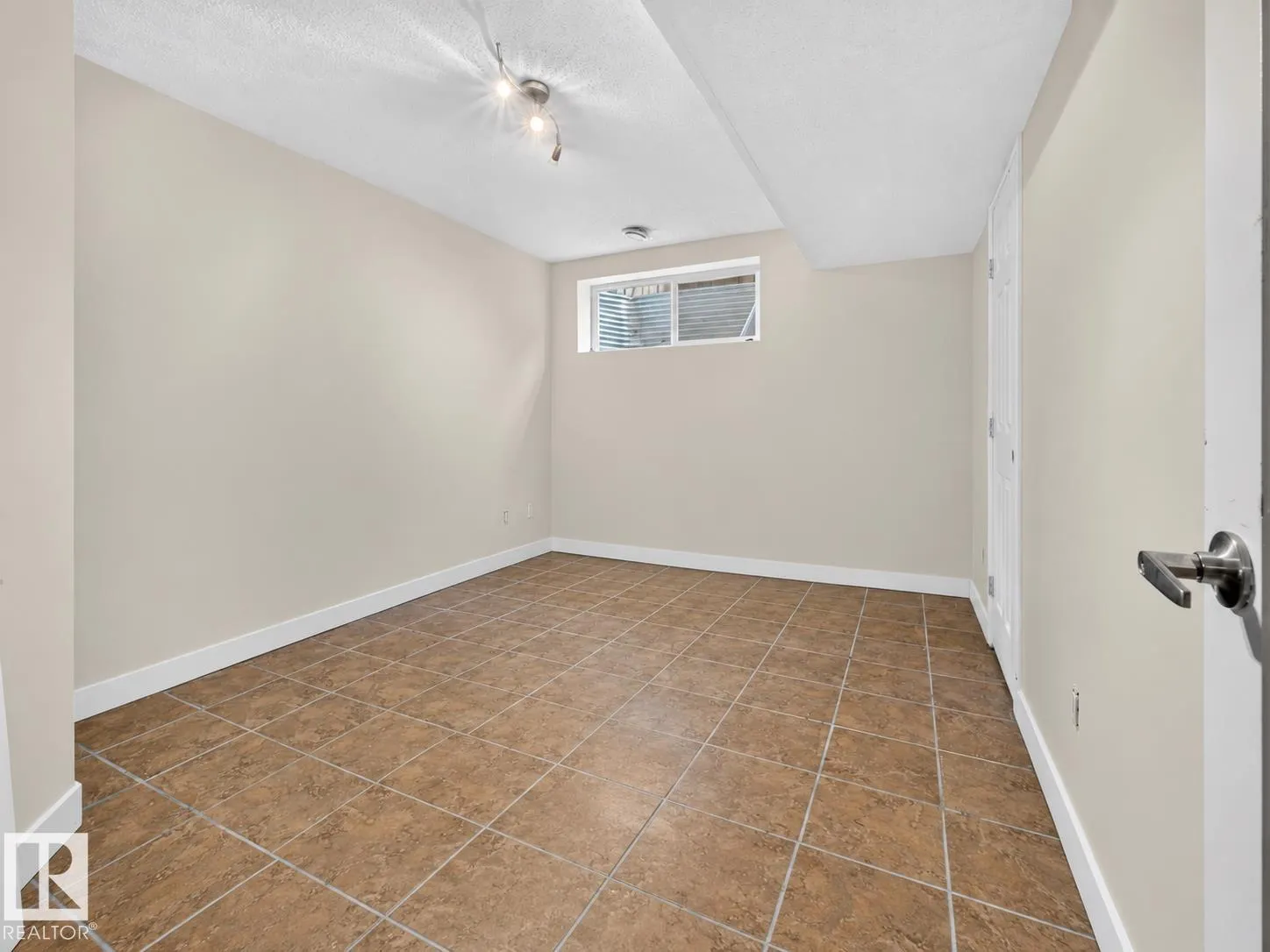 114 EASTGATE Way