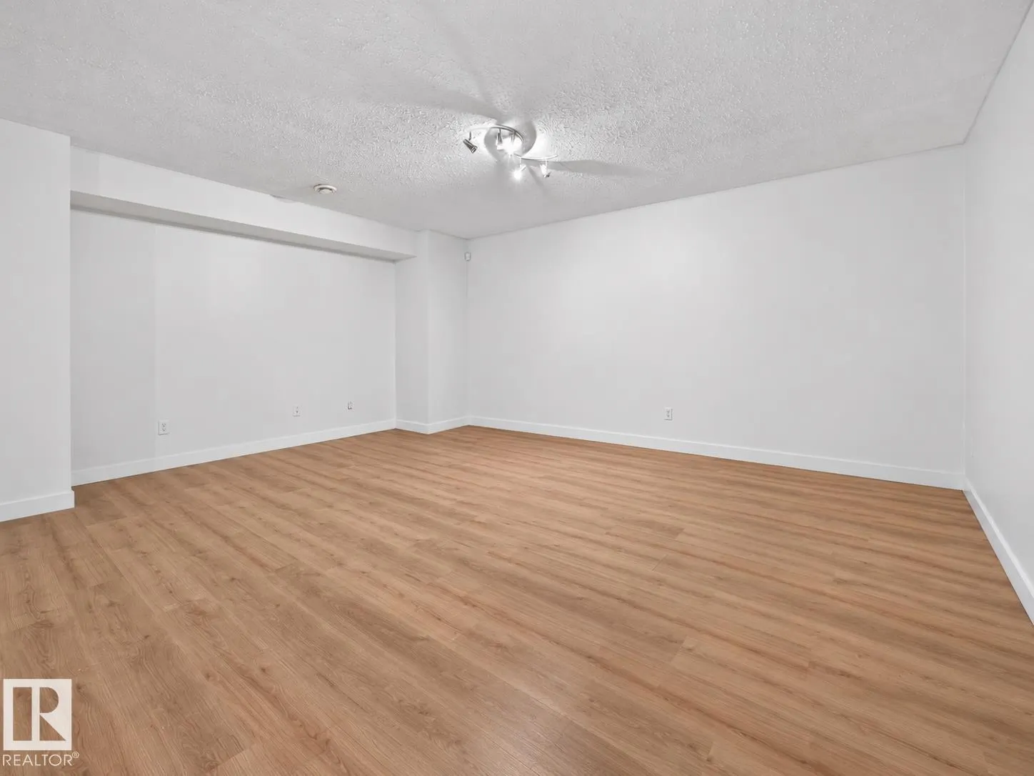 114 EASTGATE Way