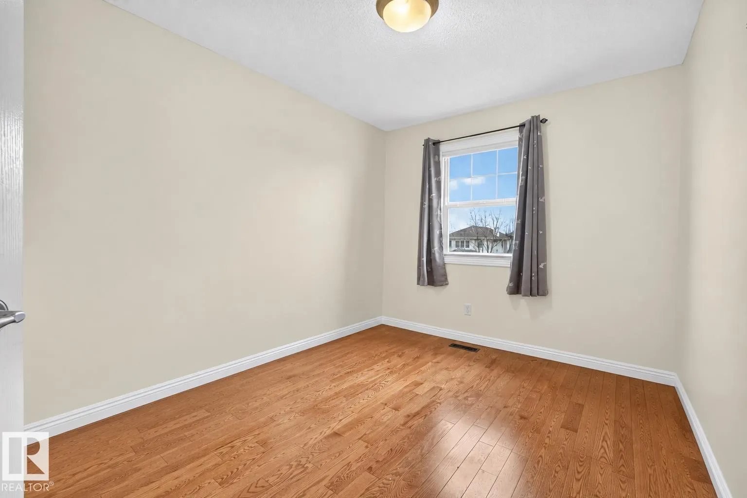 114 EASTGATE Way