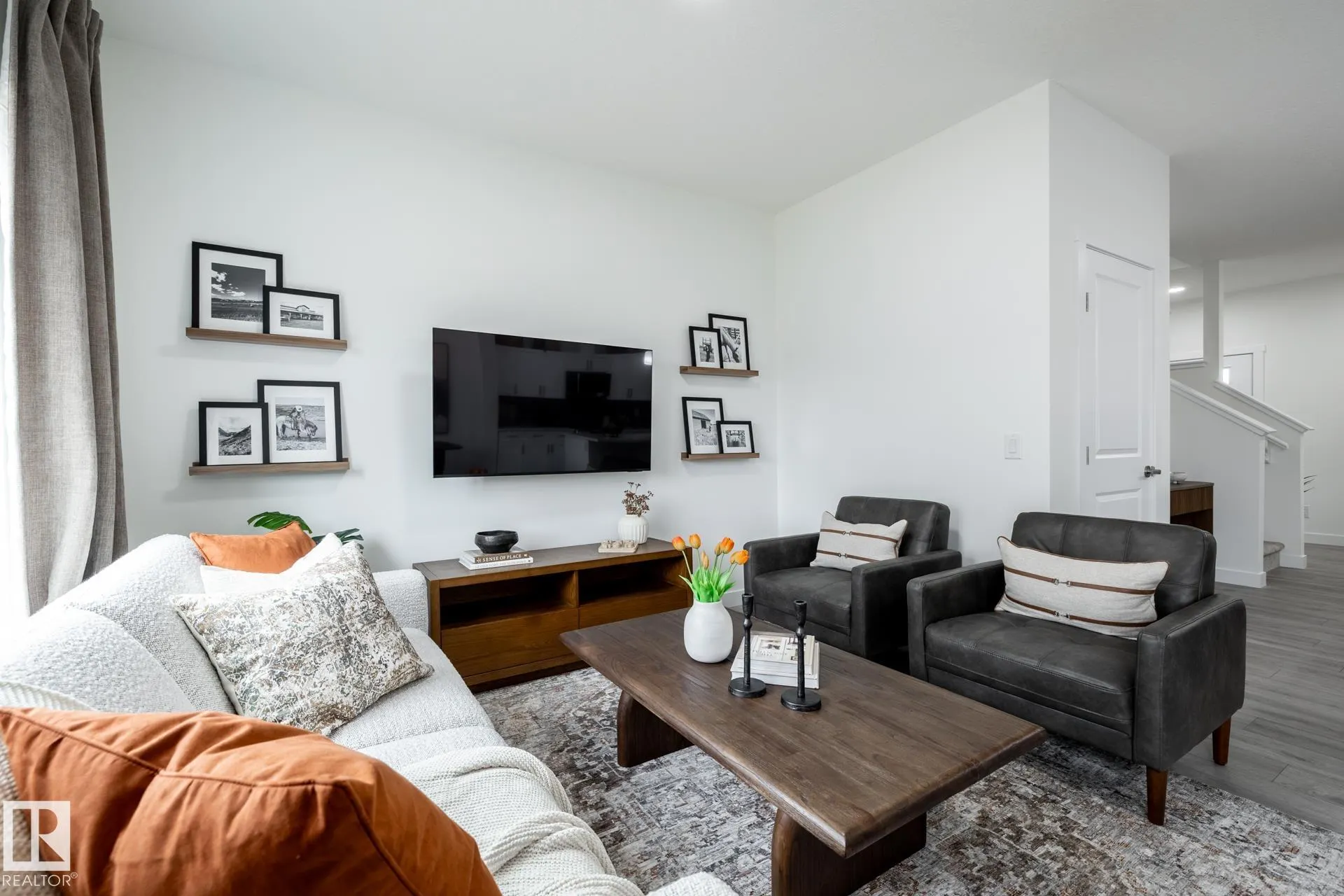 2 Iris Avenue