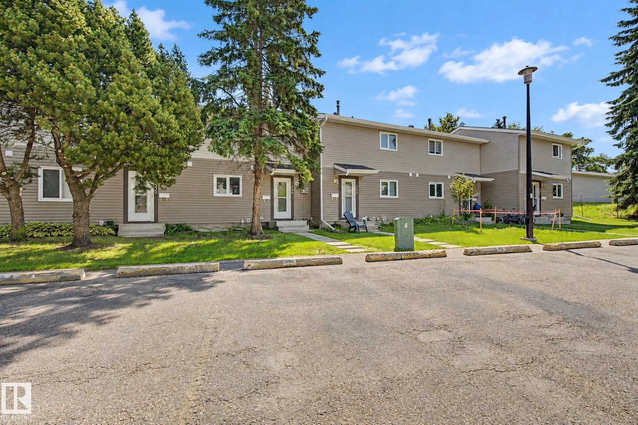304 SPRUCE Glen