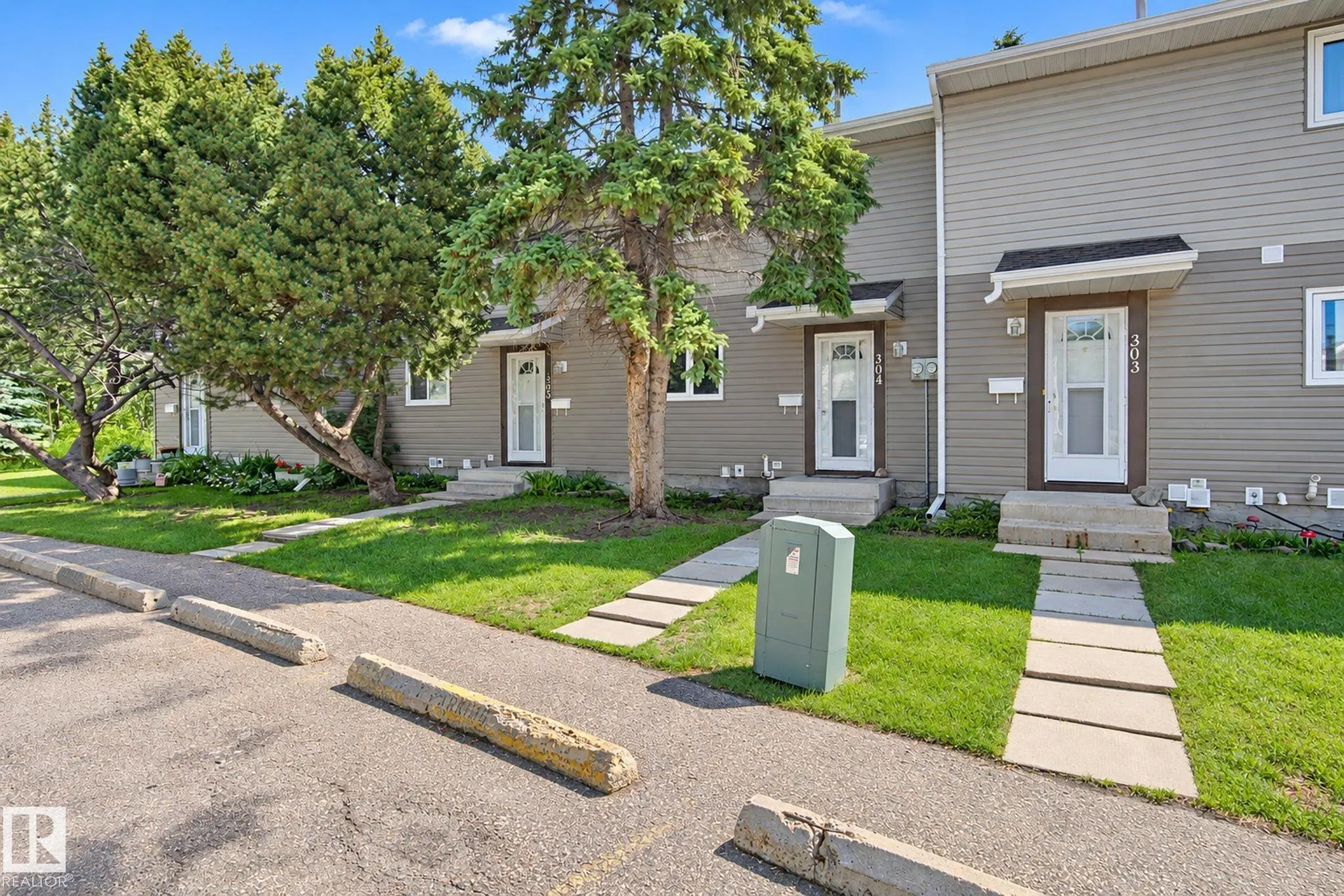 304 SPRUCE Glen