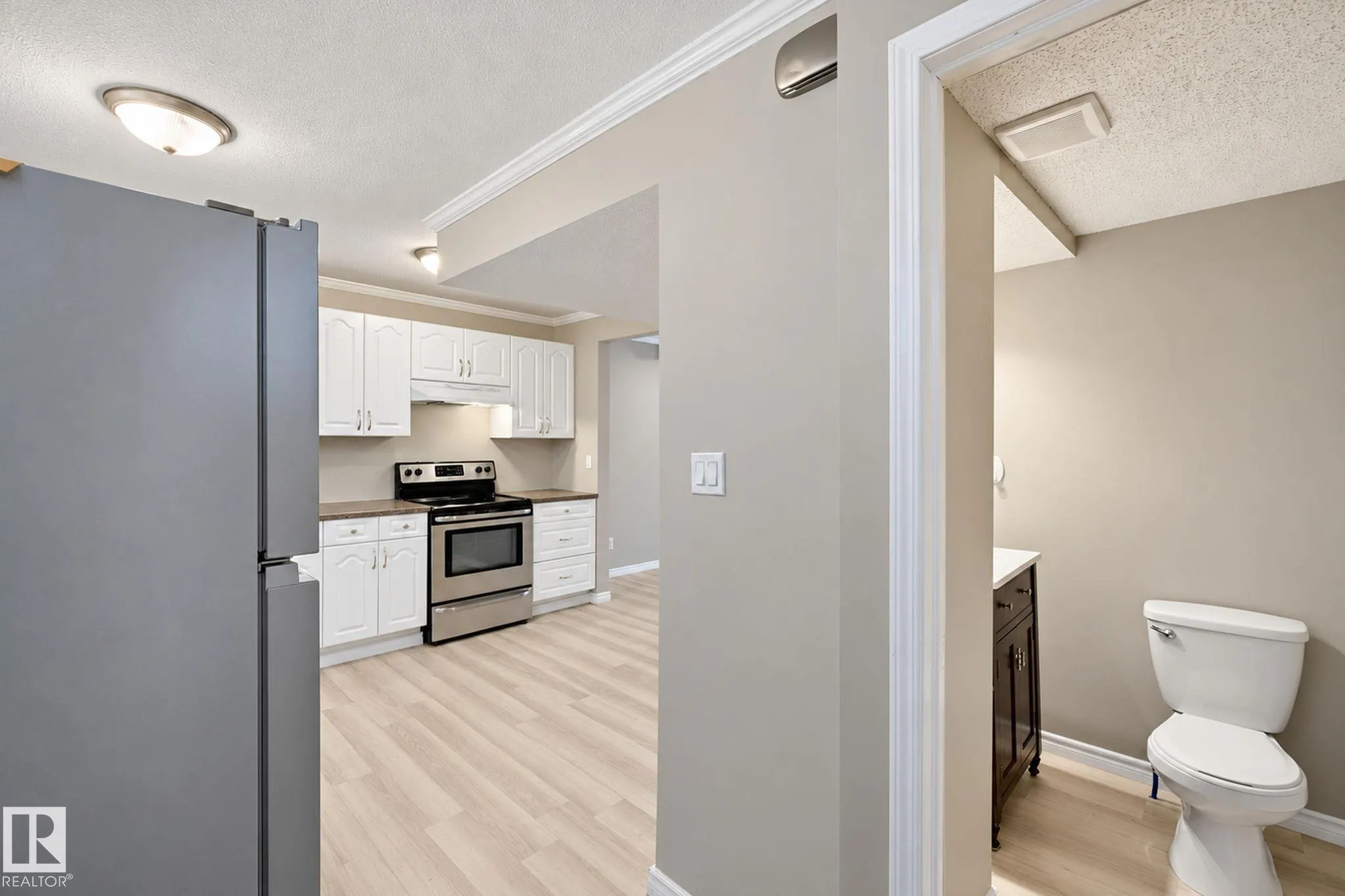304 SPRUCE Glen