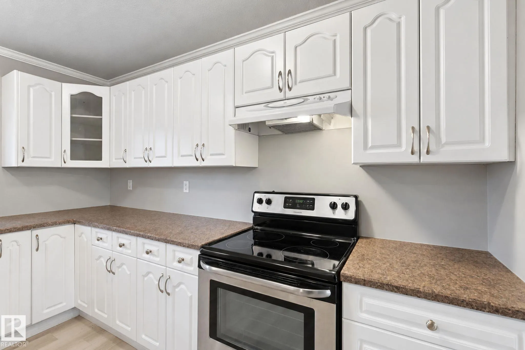 304 SPRUCE Glen
