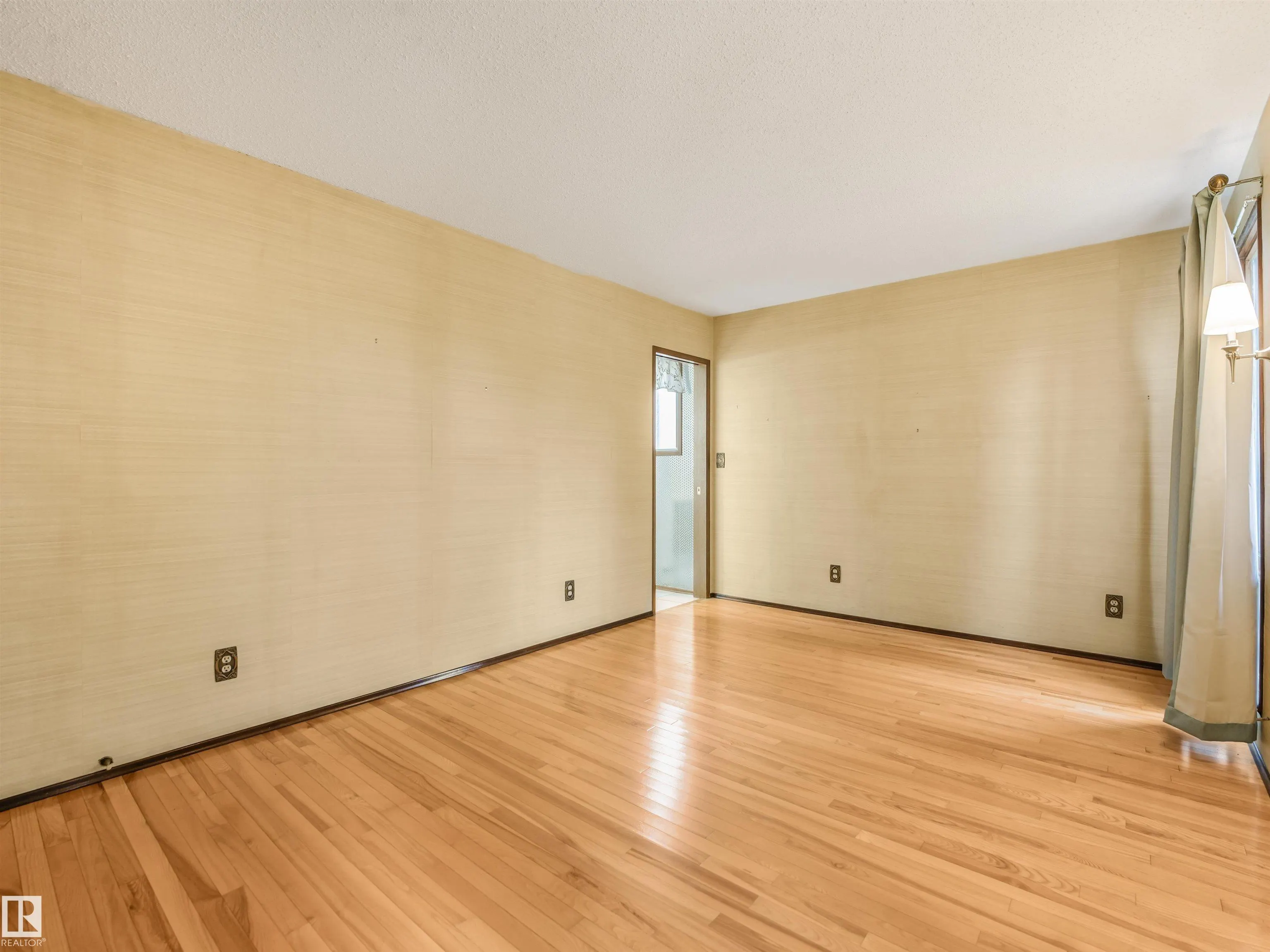 15103 92 Street