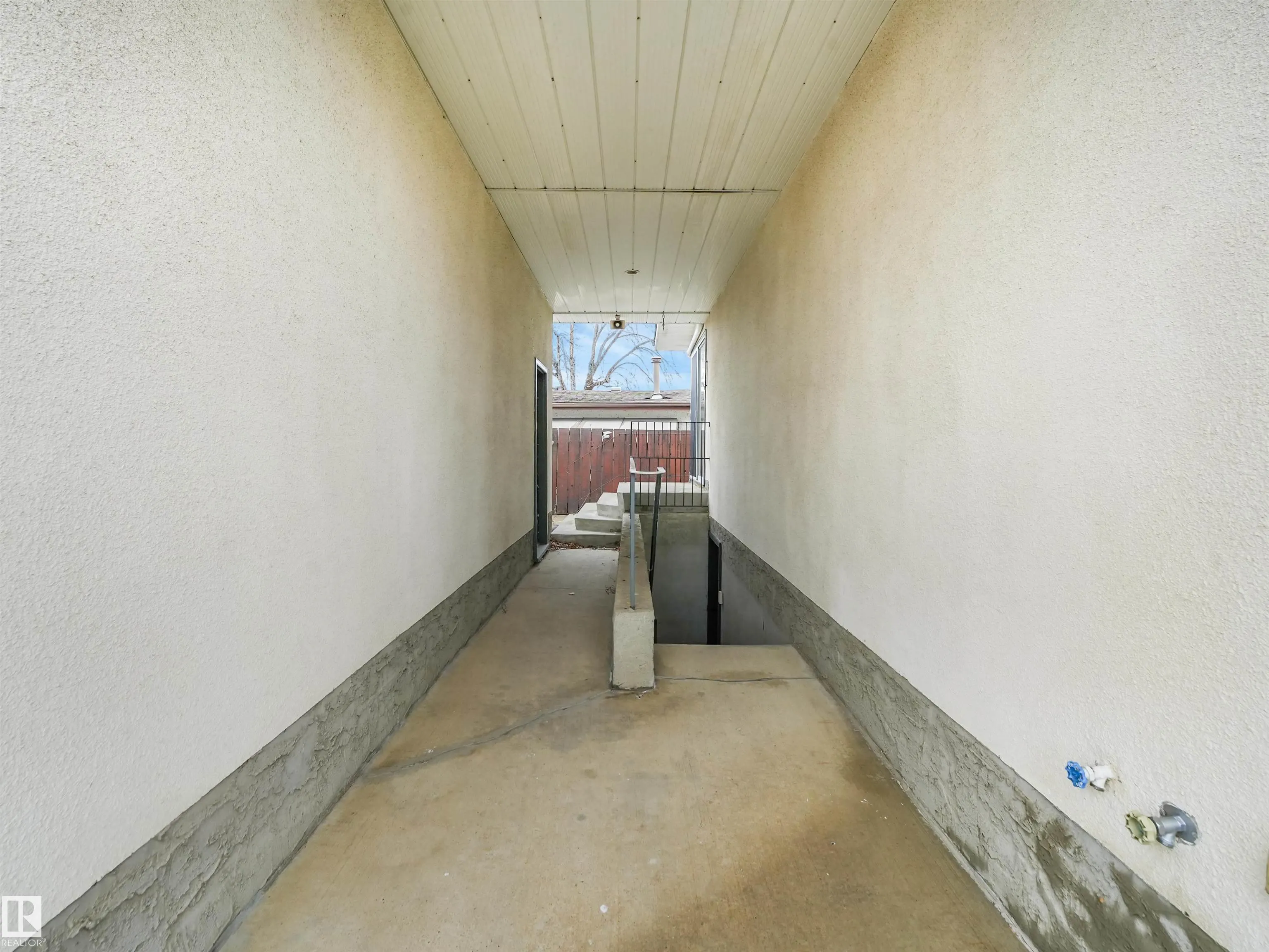 15103 92 Street