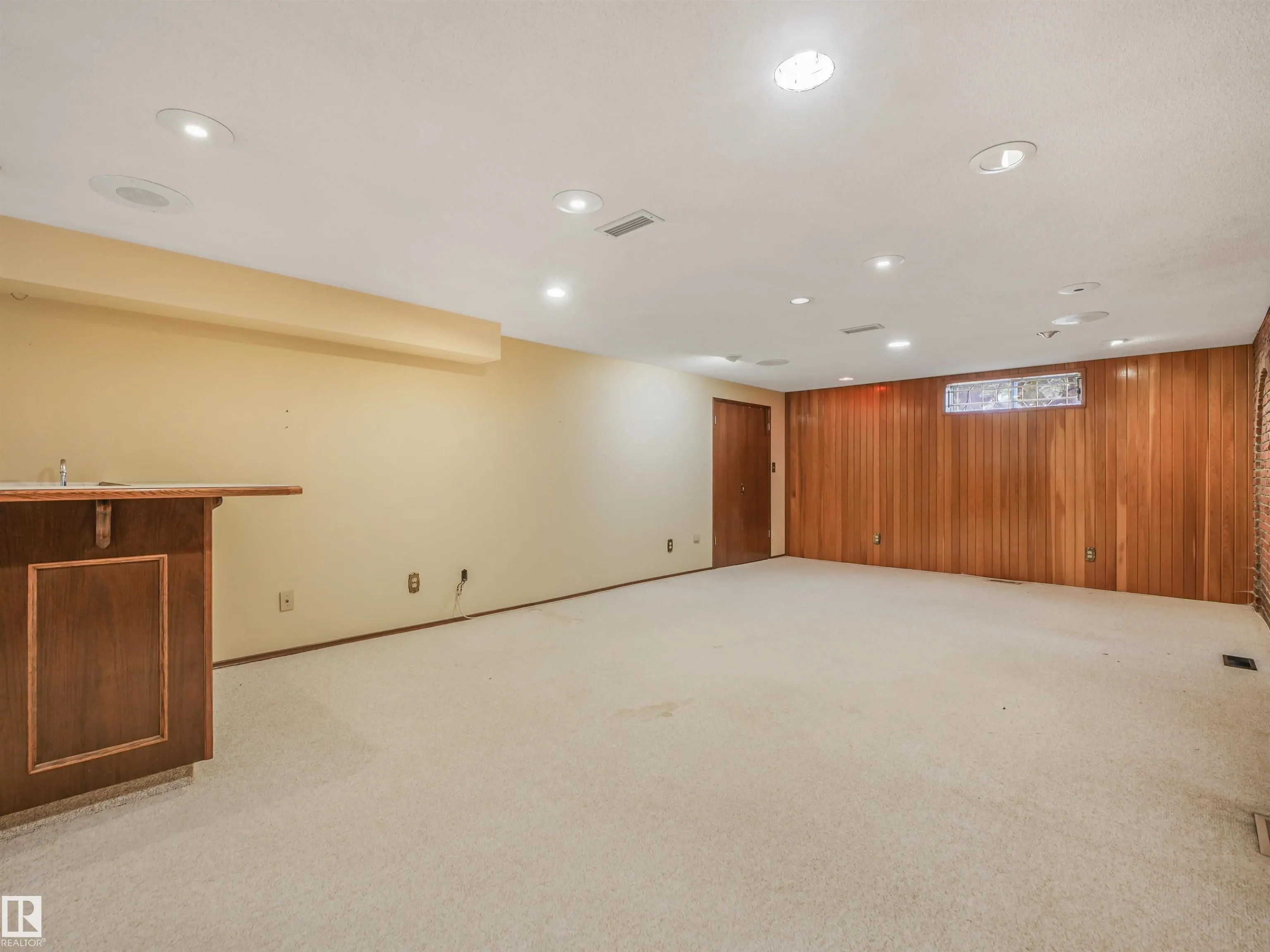 15103 92 Street