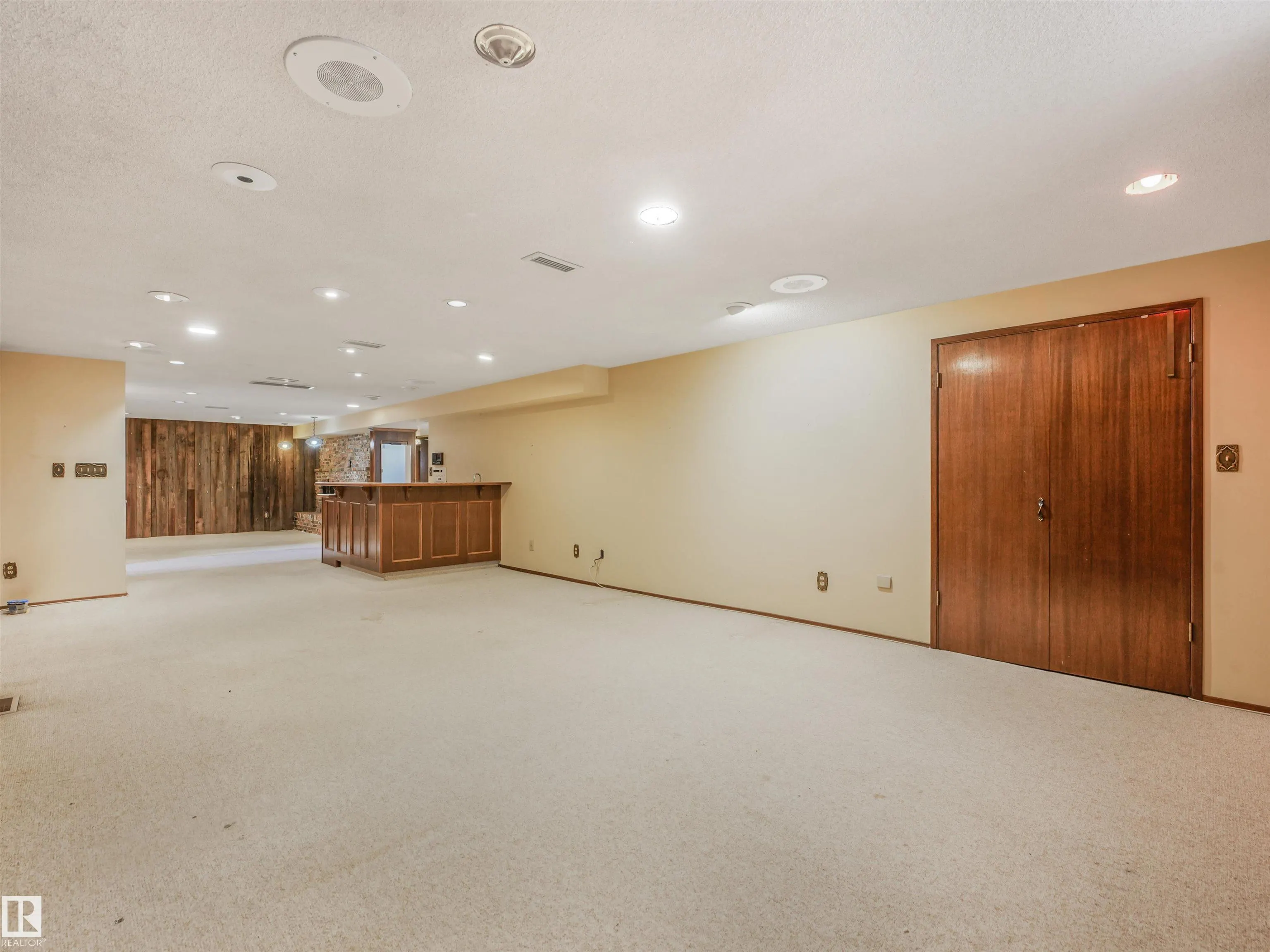 15103 92 Street