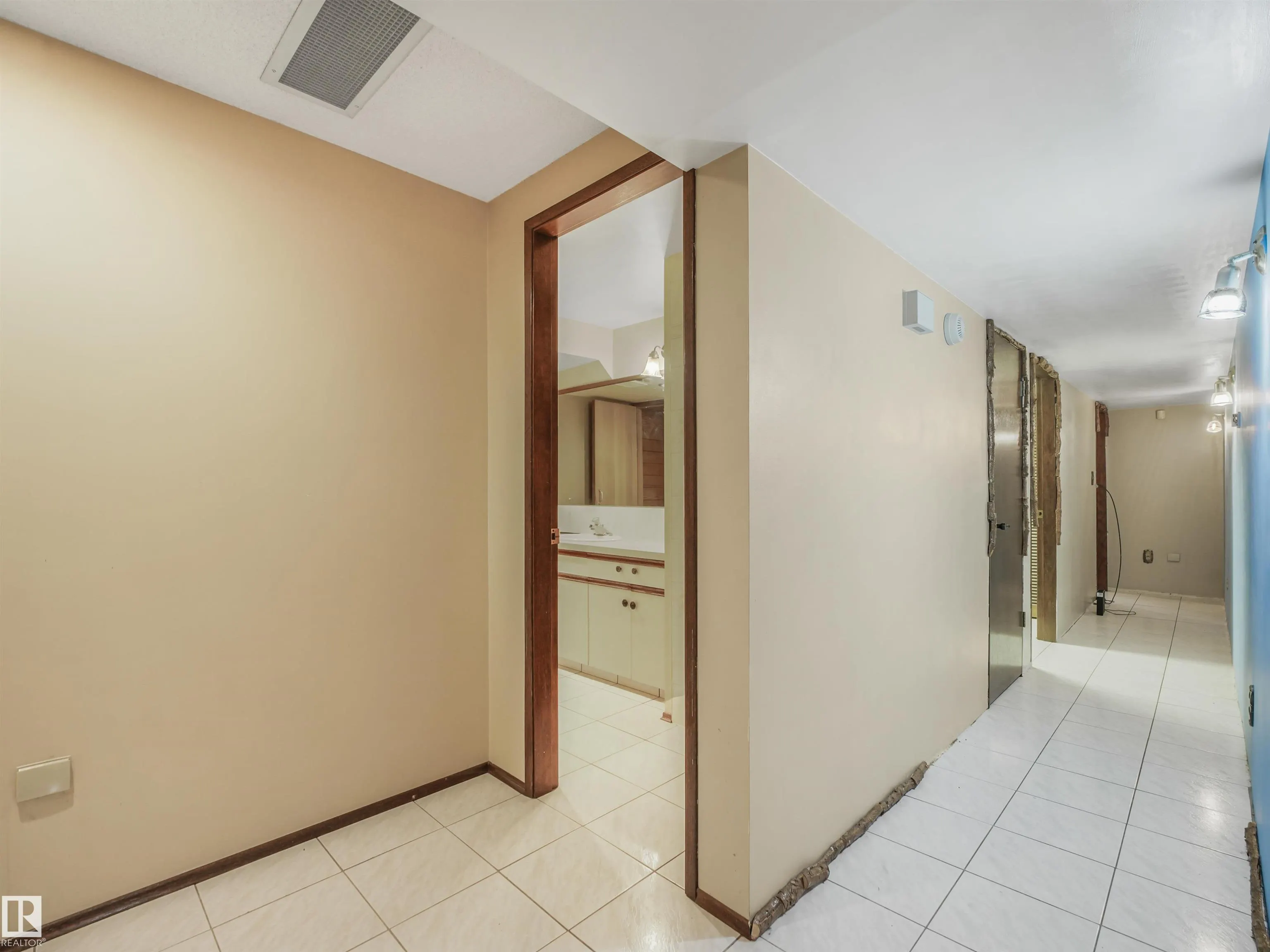 15103 92 Street