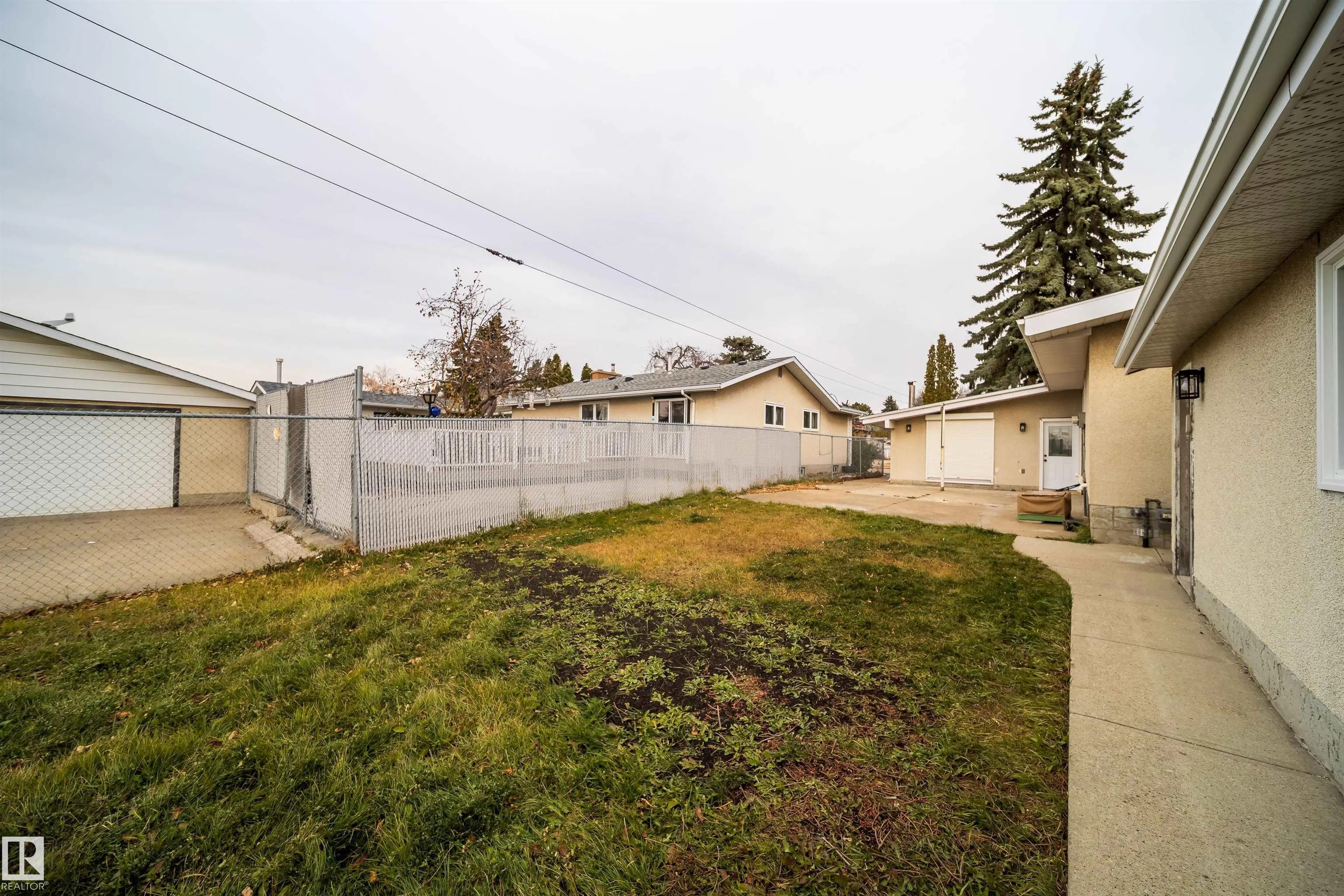7807 144 Avenue