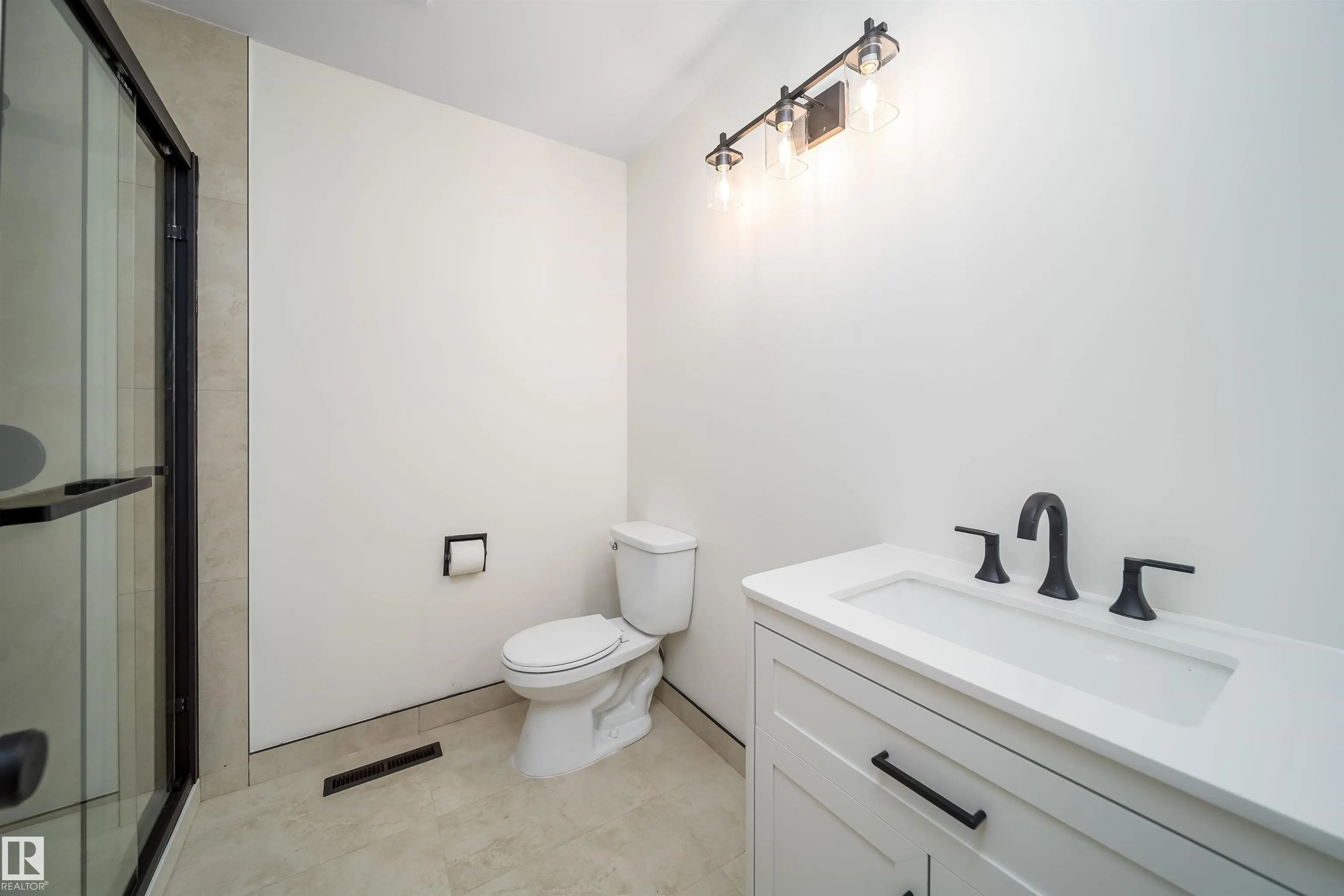 7807 144 Avenue