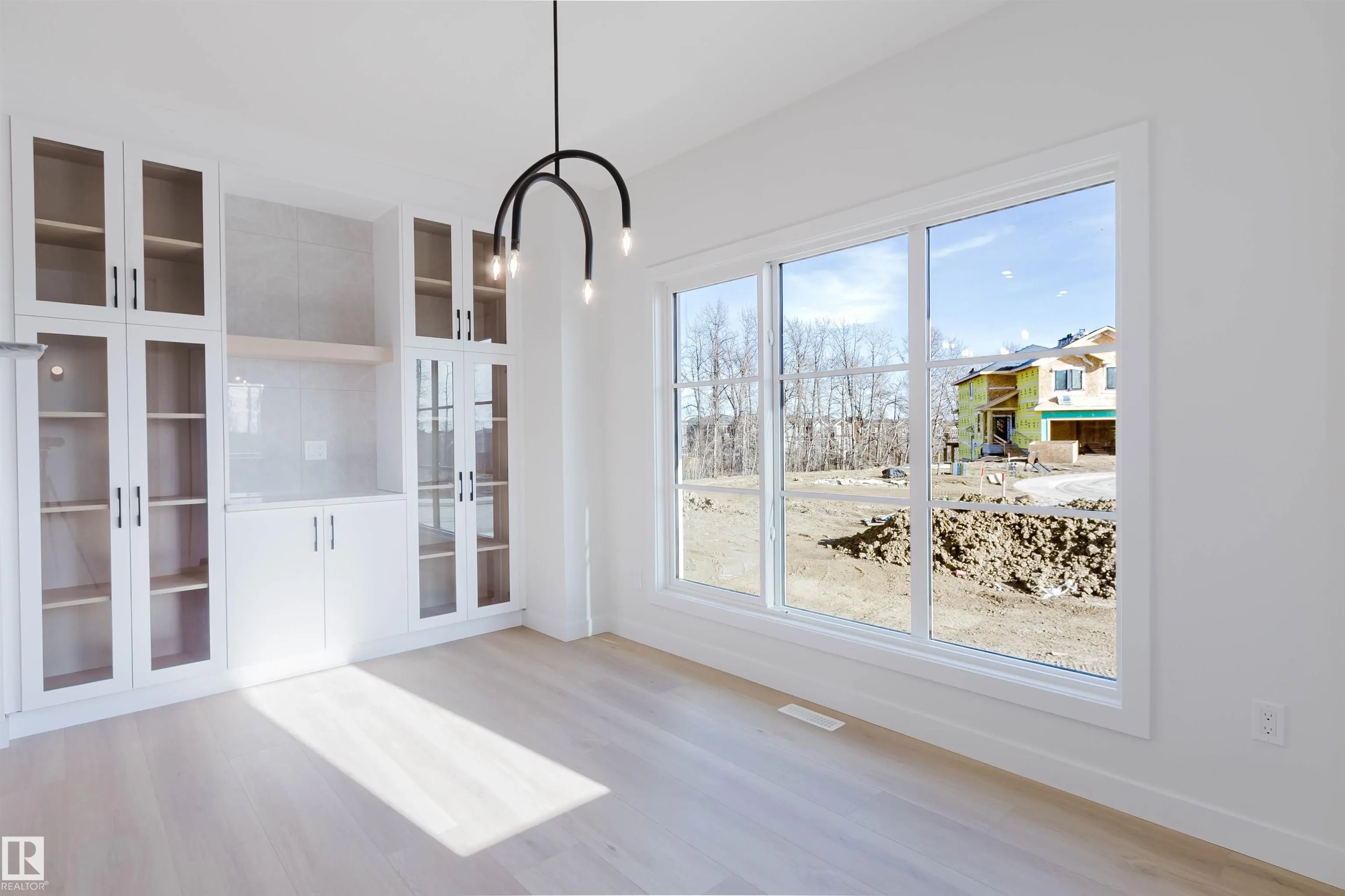 955 Elderberry Landing