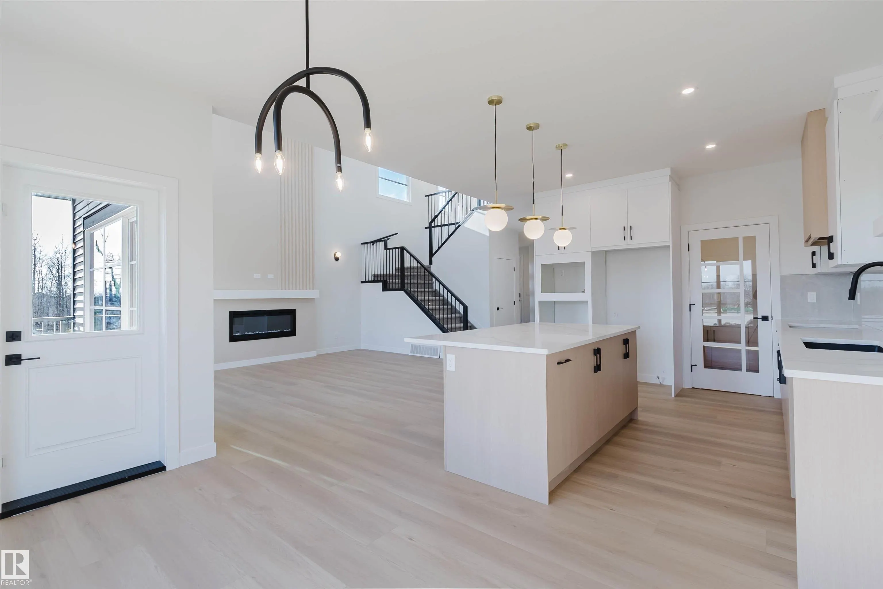 955 Elderberry Landing