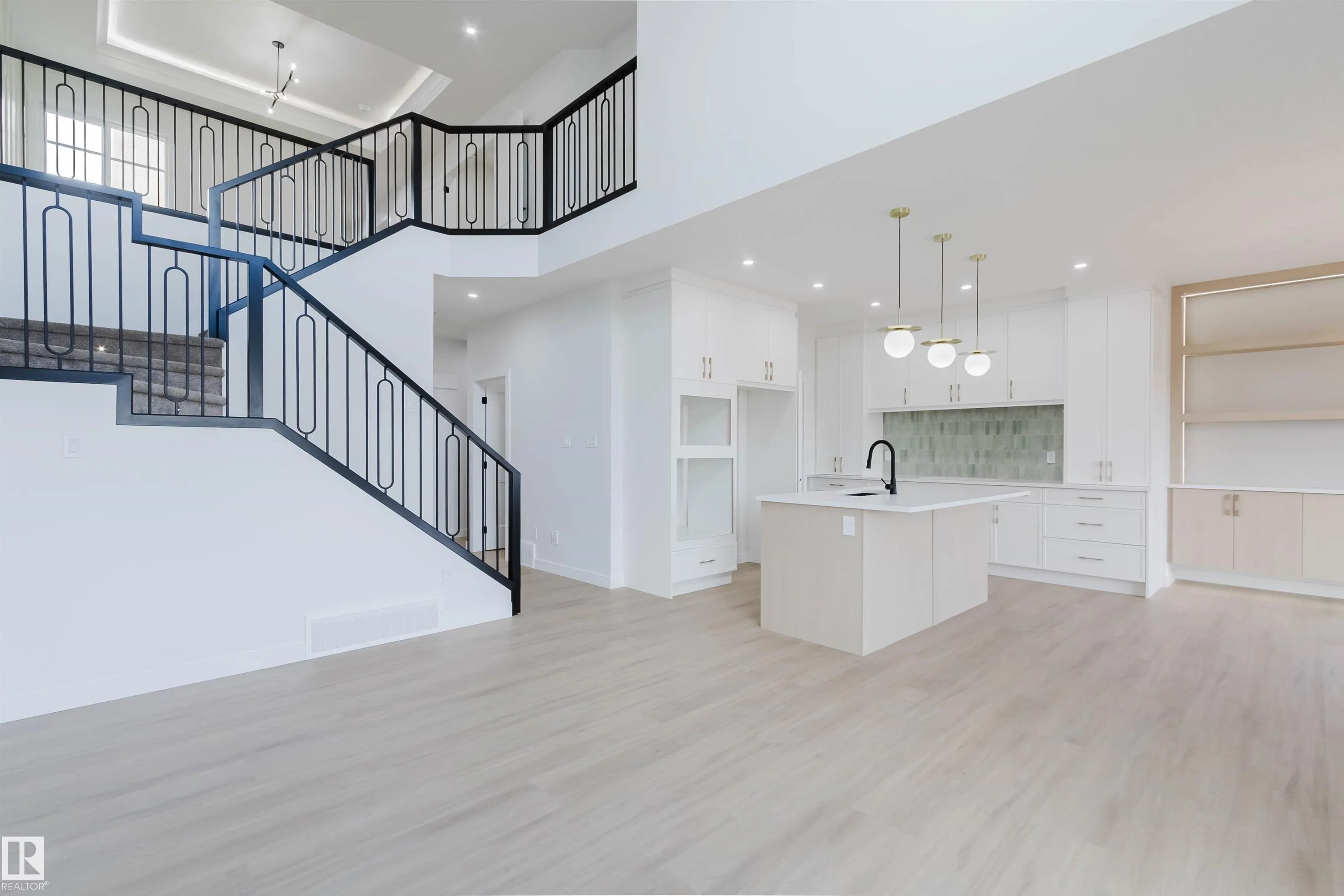 3279 Chernowski Way