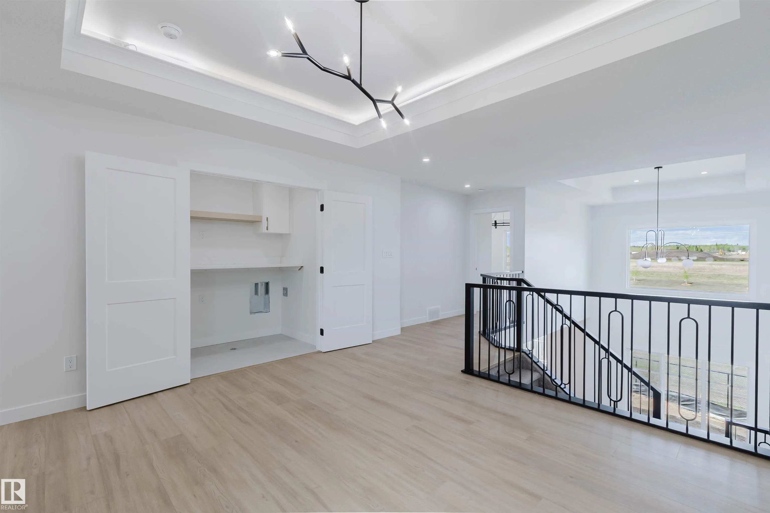3279 Chernowski Way