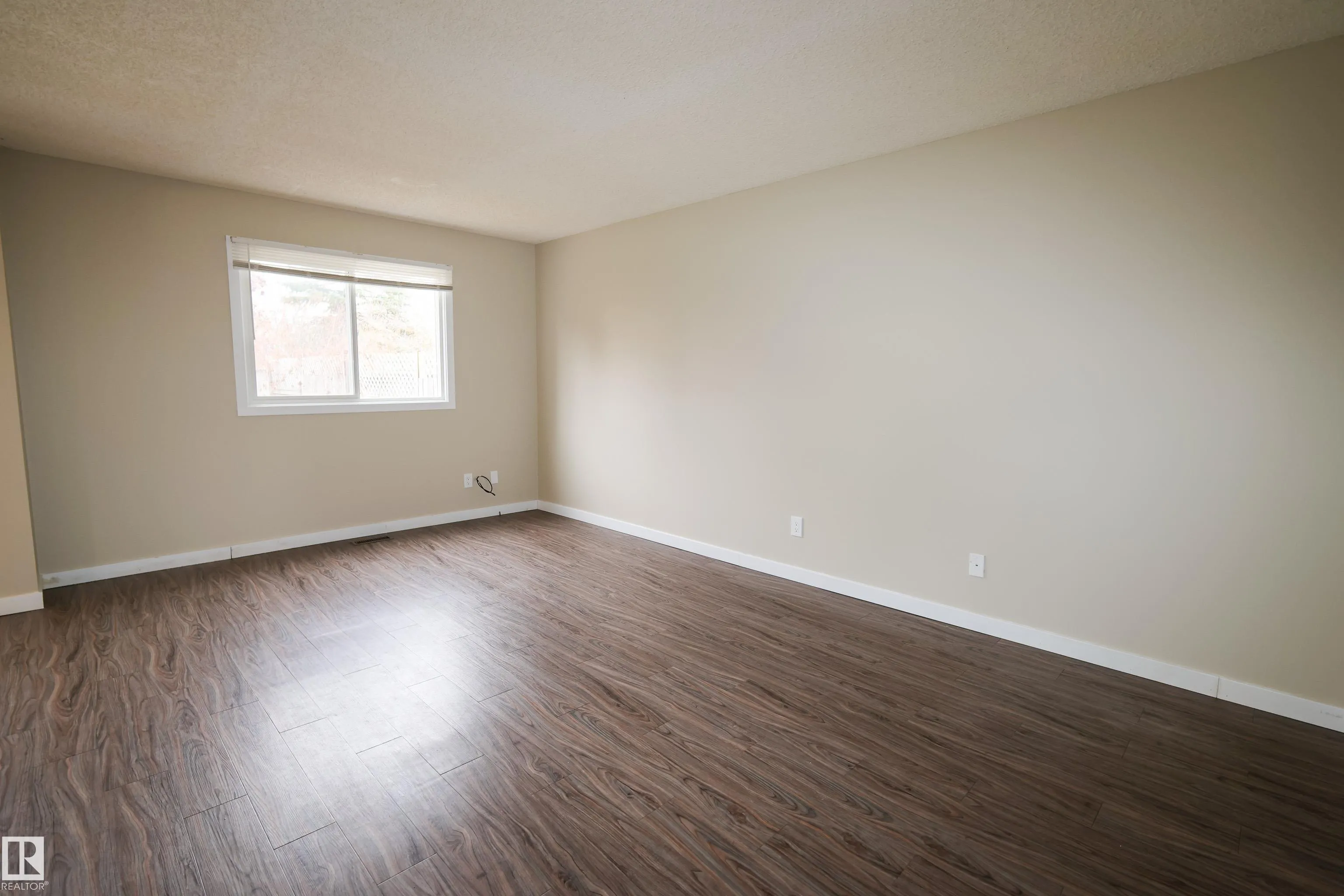 709 GRANDIN Drive