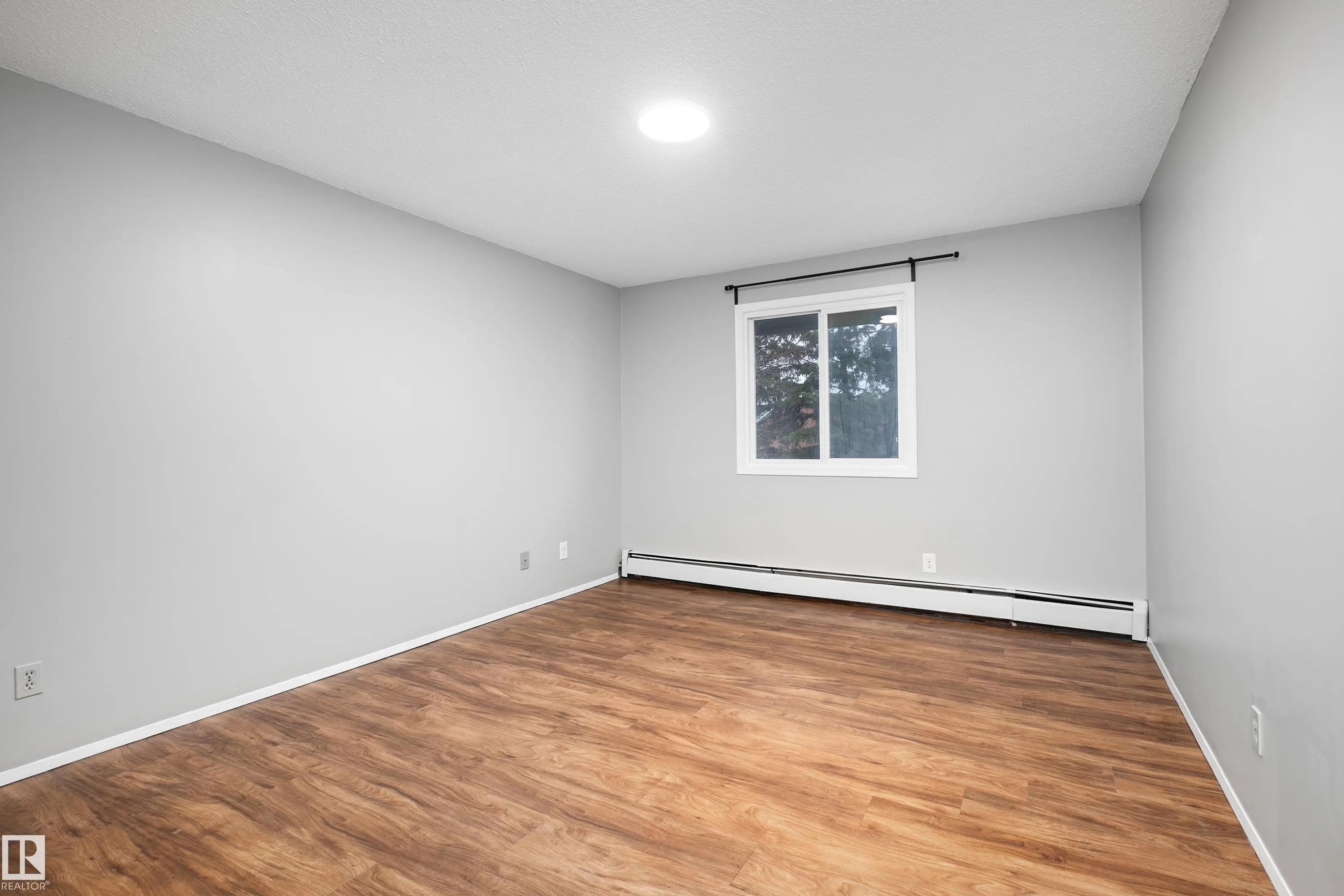 237 WOODVALE Road