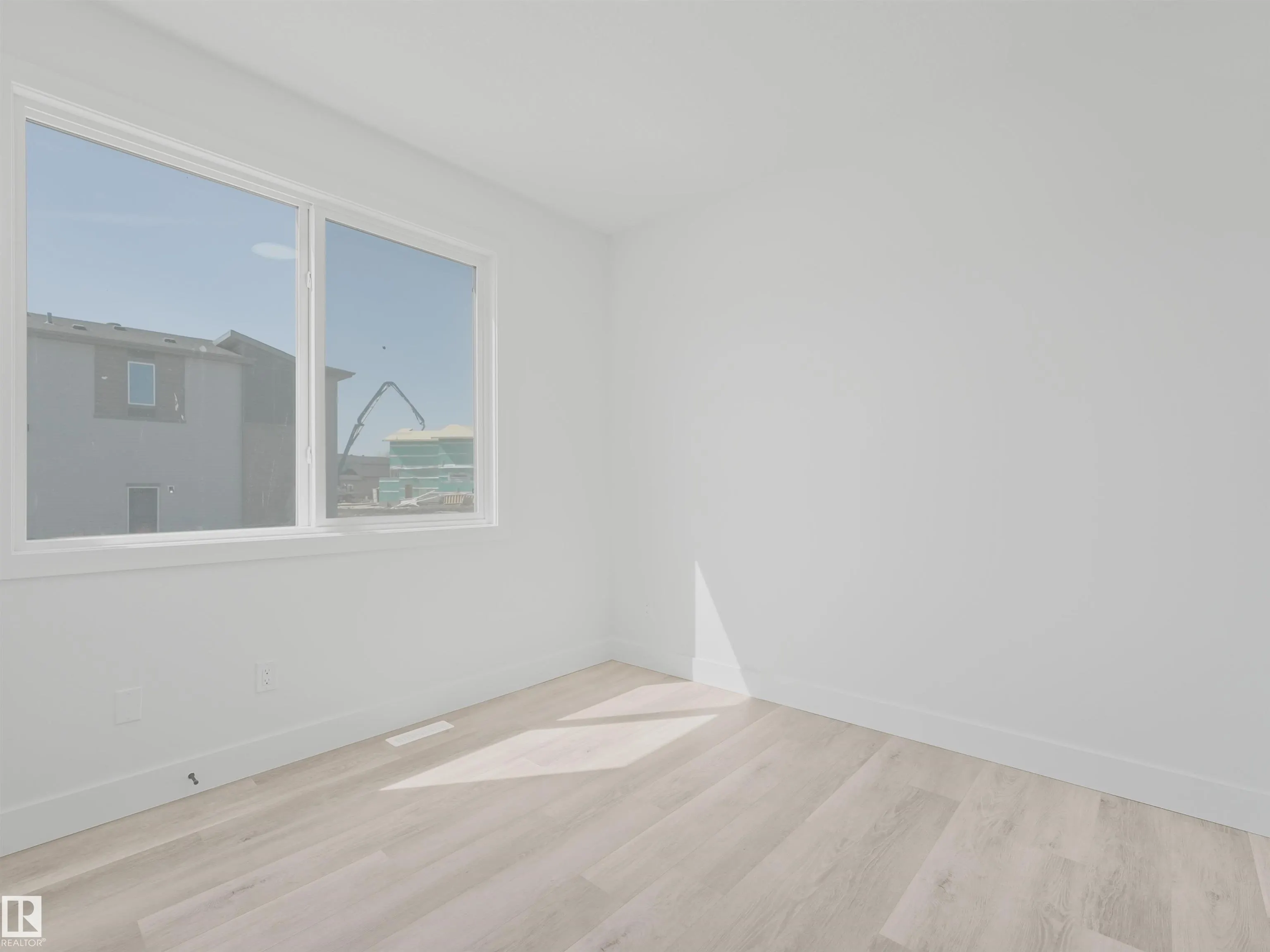 735 30 Street