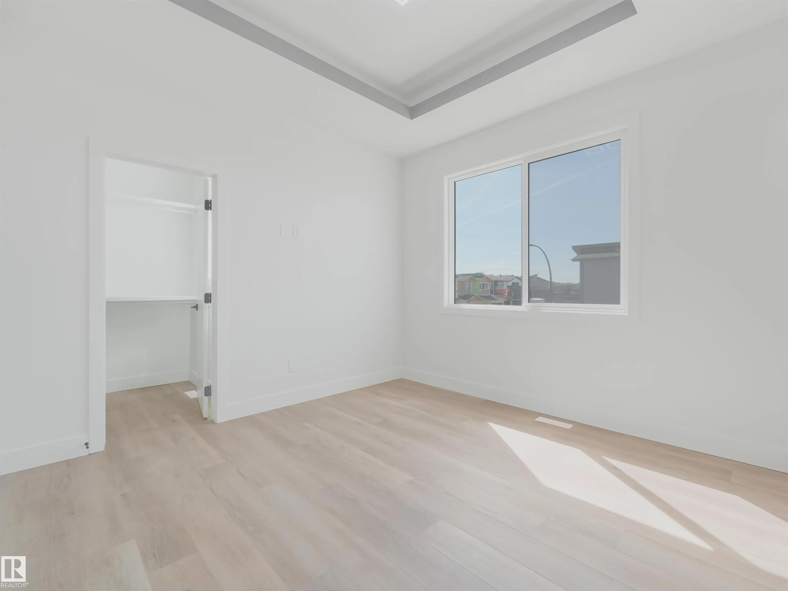 735 30 Street
