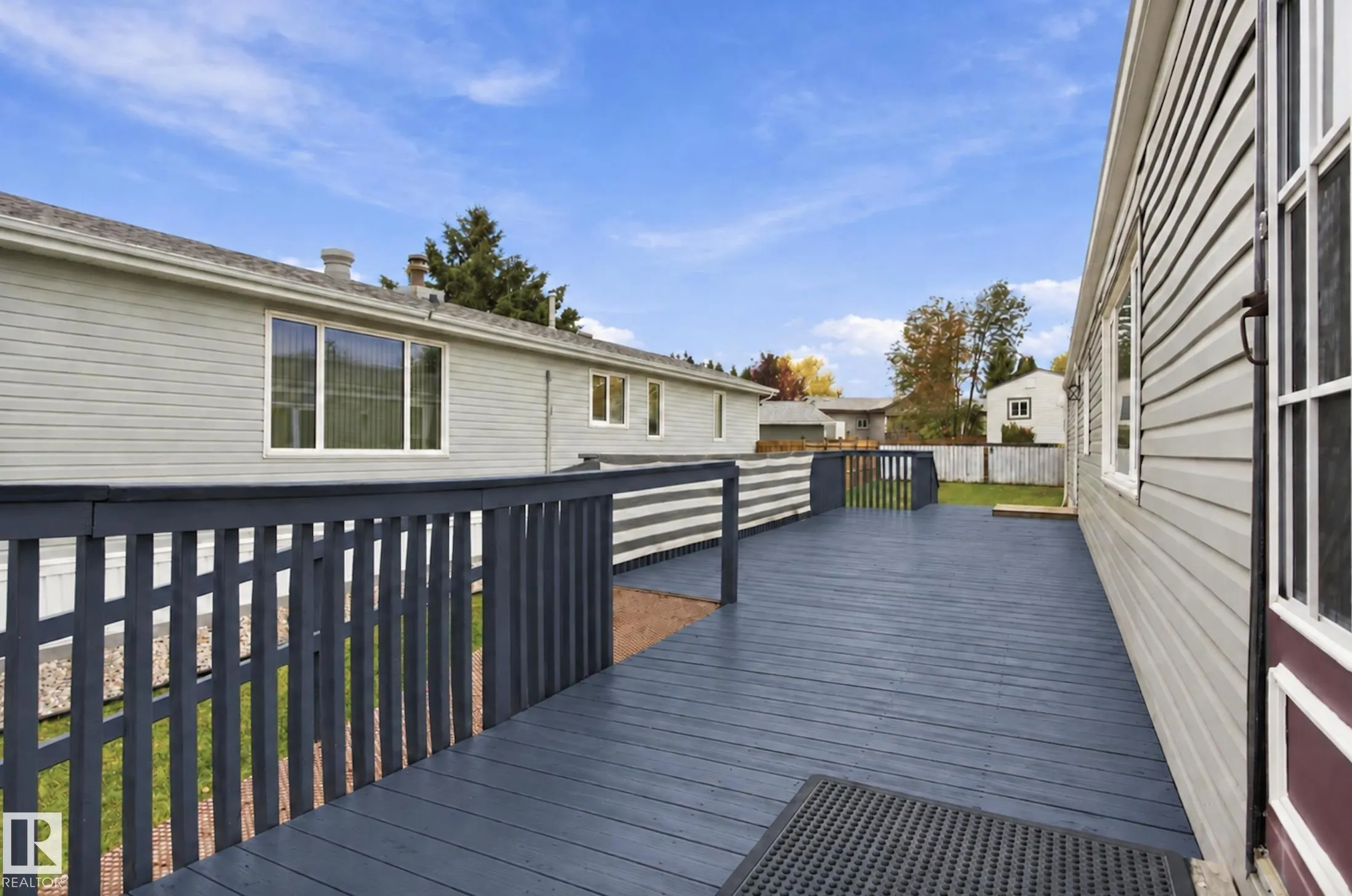2664 Lakeview Dr
